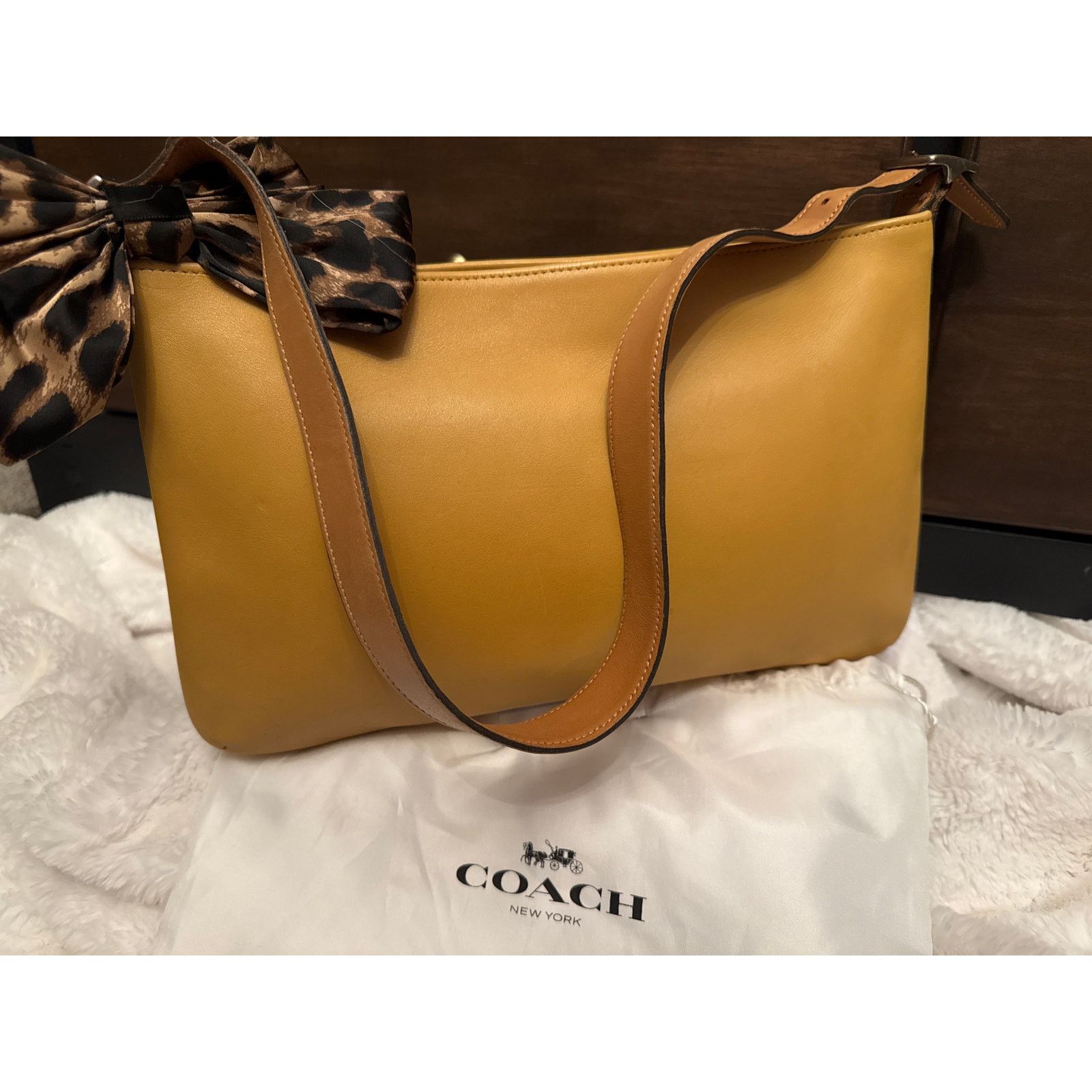 Coach Coach Compact Zip Shoulder Bag Tan Brown Size ONE SIZE - 1 Thumbnail