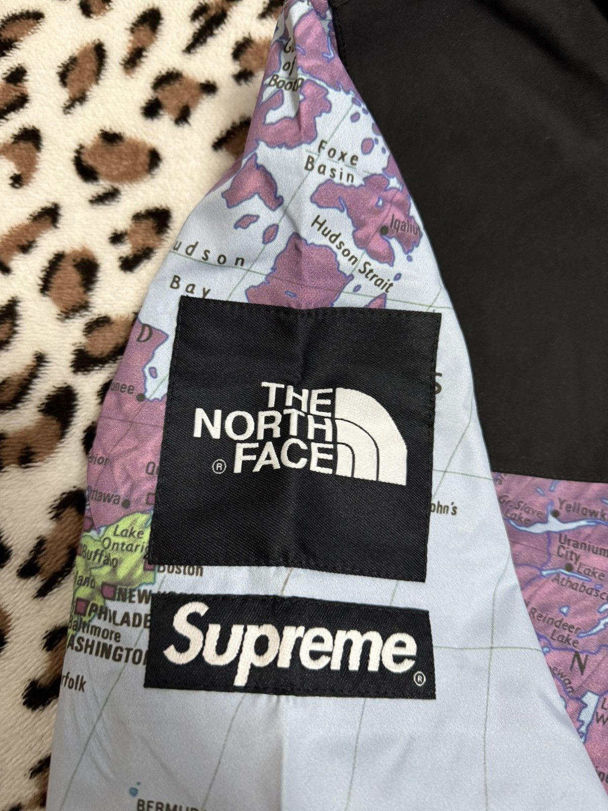 Supreme × The North Face Supreme tnf the north face atlas maps coach jacket Size US S / EU 44-46 / 1 - 6 Thumbnail