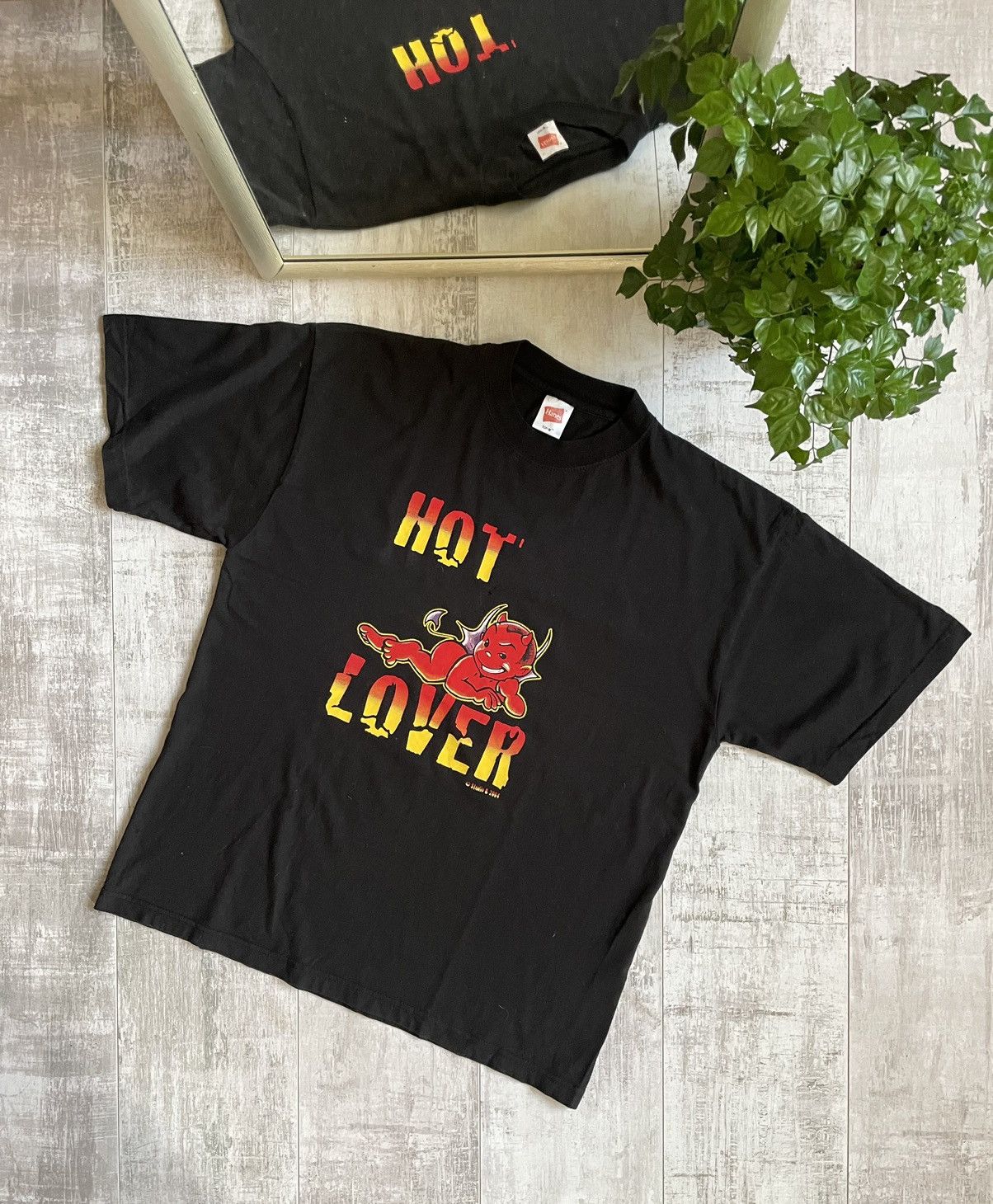 Vintage Vintage Hot Lover Devil Fire 2004 T-Shirt Size US L / EU 52-54 / 3 - 1 Thumbnail