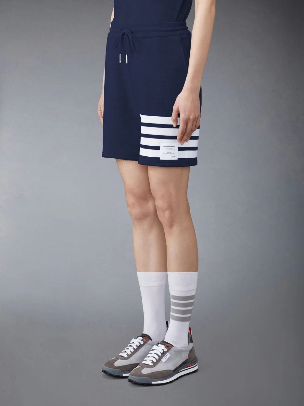 Thom Browne o1s22i1n0924 4-Bar Shorts in Navy Blue Size 30" / US 8 / IT 44 - 2 Thumbnail