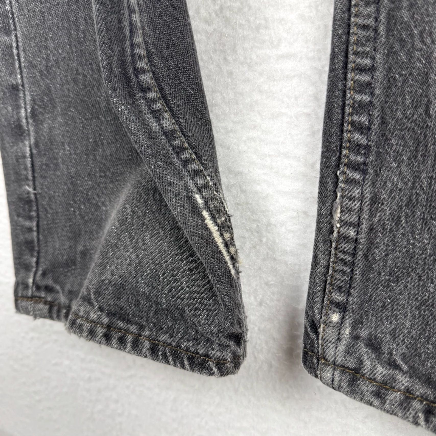 Levi's Vintage 90s Levis 501 Black 30x31 Straight Leg Jeans Button Fly Made in USA Size US 30 / EU 46 - 4 Thumbnail