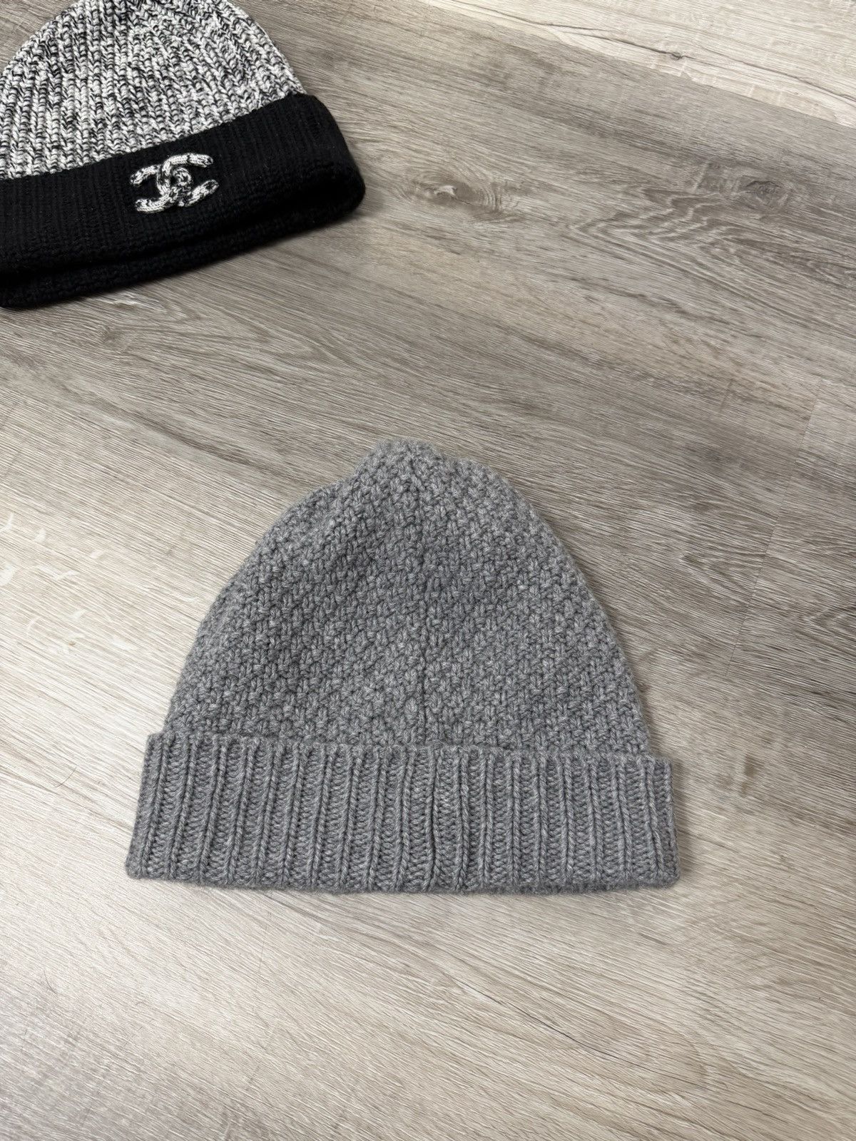 Chanel Chanel Cashmere Beanie Grey Size ONE SIZE - 3 Thumbnail