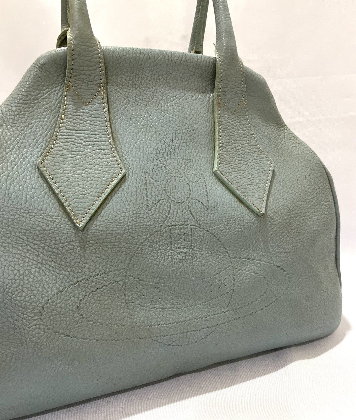 Vintage Vintage Perforated Orb Leather Handbag Size ONE SIZE - 3 Thumbnail