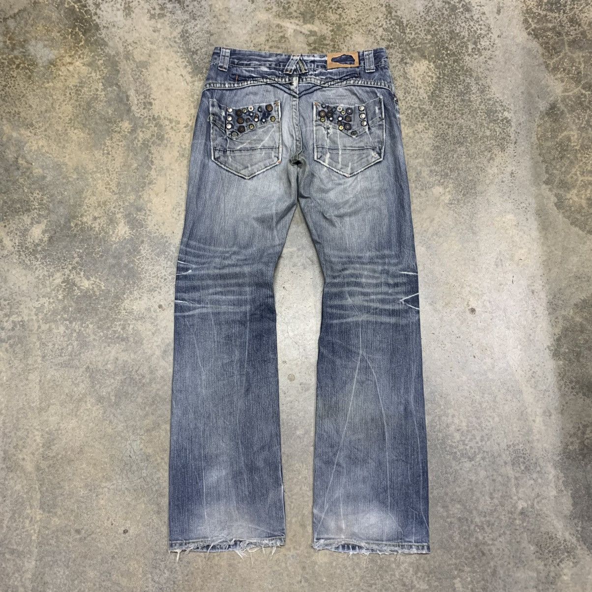 If Six Was Nine Red Pepper Red Label Clawmark Distressed Fade Studded Jean Size US 31 - 2 Thumbnail