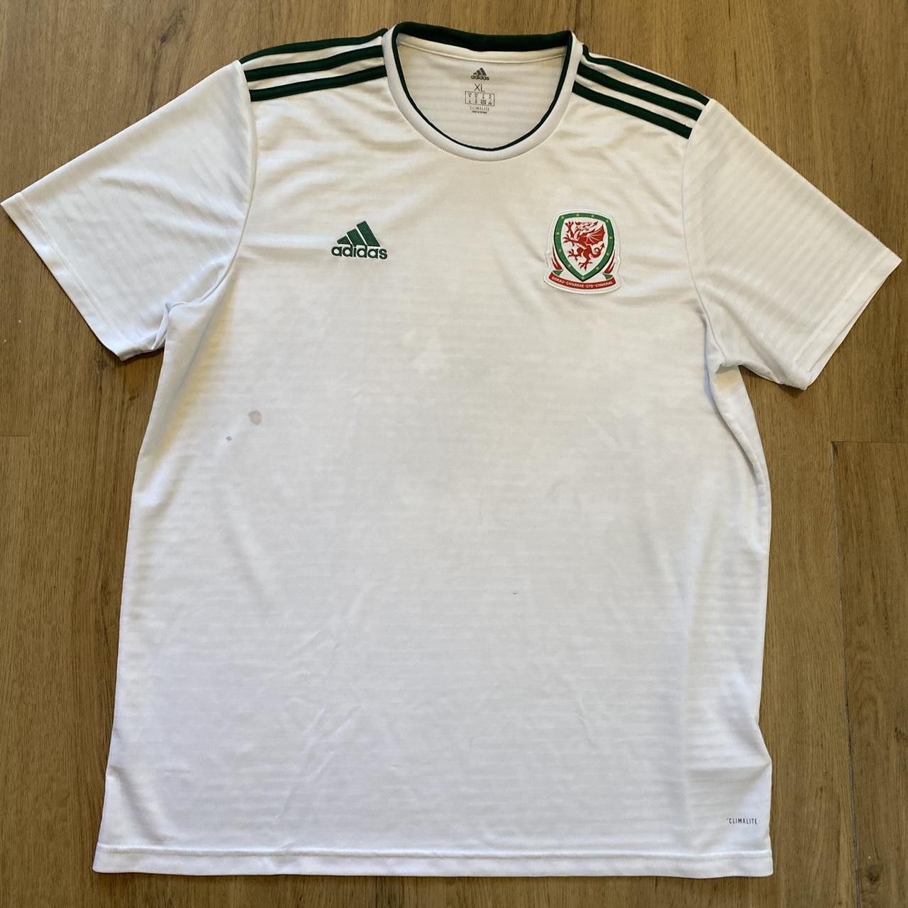 Adidas 2017-18 Wales Adidas Football Shirt Size US XL / EU 56 / 4 - 1 Thumbnail