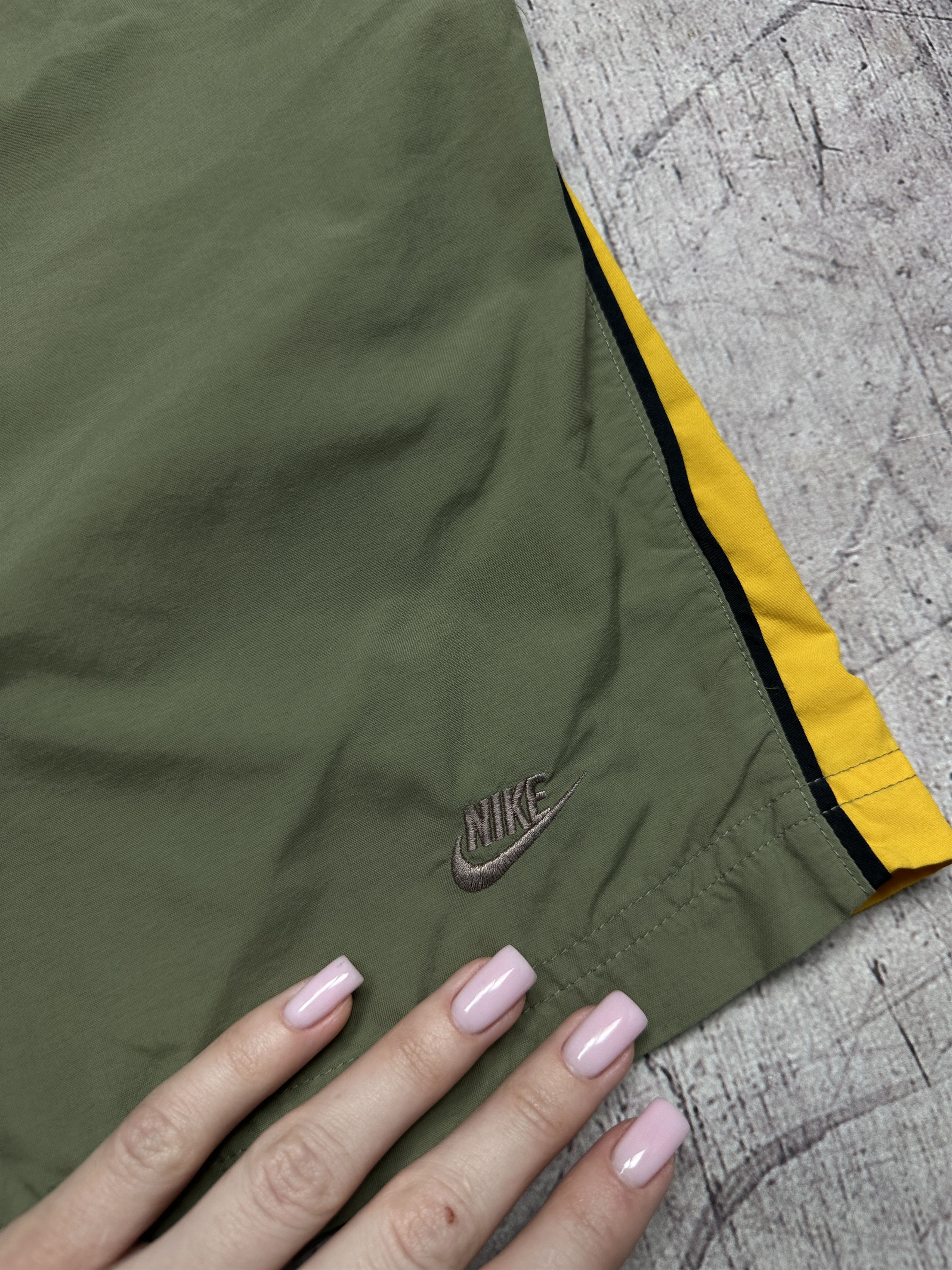 Nike Nike Vintage Mens Nylon Swimming Shorts Size US 34 / EU 50 - 3 Thumbnail