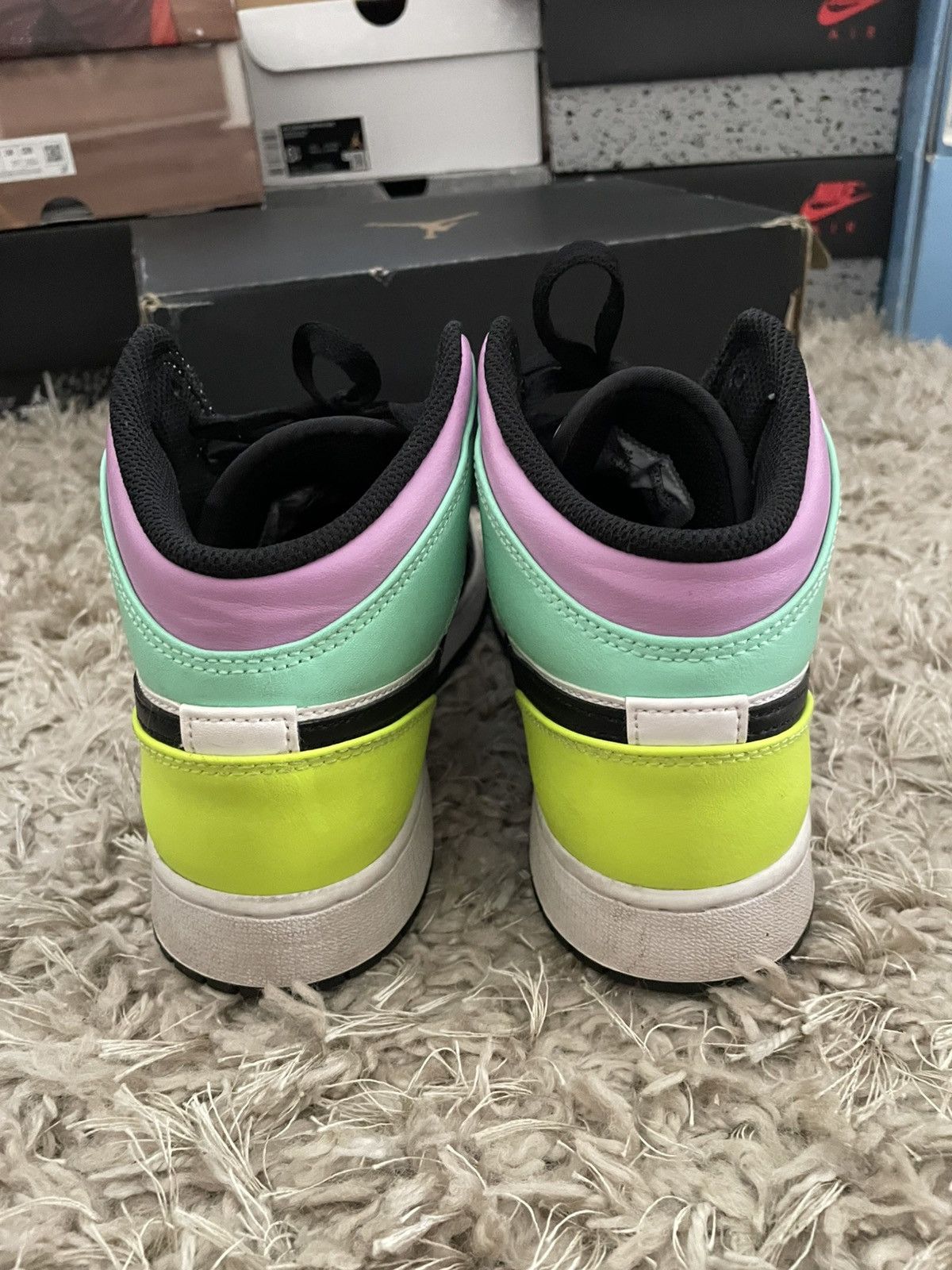 Jordan Brand Jordan 1 Mid Gs Pastel Size US 6.5 / EU 39-40 - 6 Thumbnail