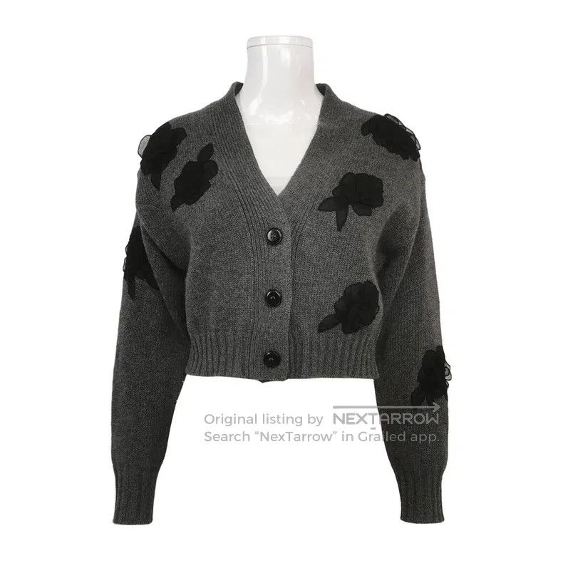 Valentino Valentino Wool single-breasted V-neck jacket Size XS / US 0-2 / IT 36-38 - 1 Thumbnail