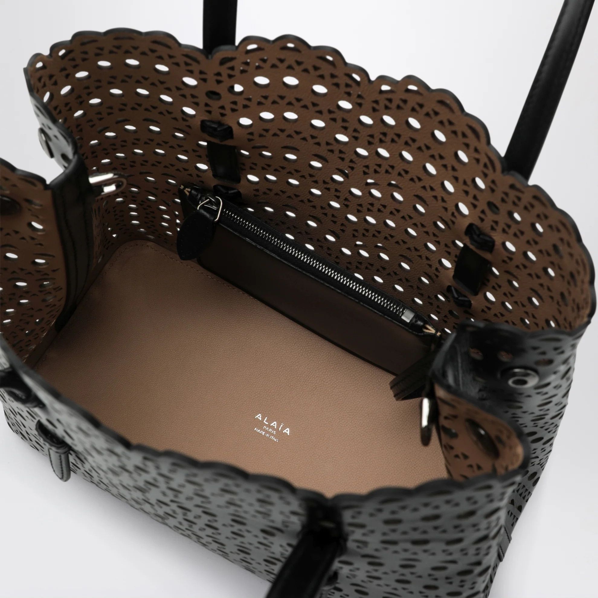 Alaia o1d2blof0426 Size: OS / Calfskin Leather Handbag in Black Size ONE SIZE - 5 Thumbnail