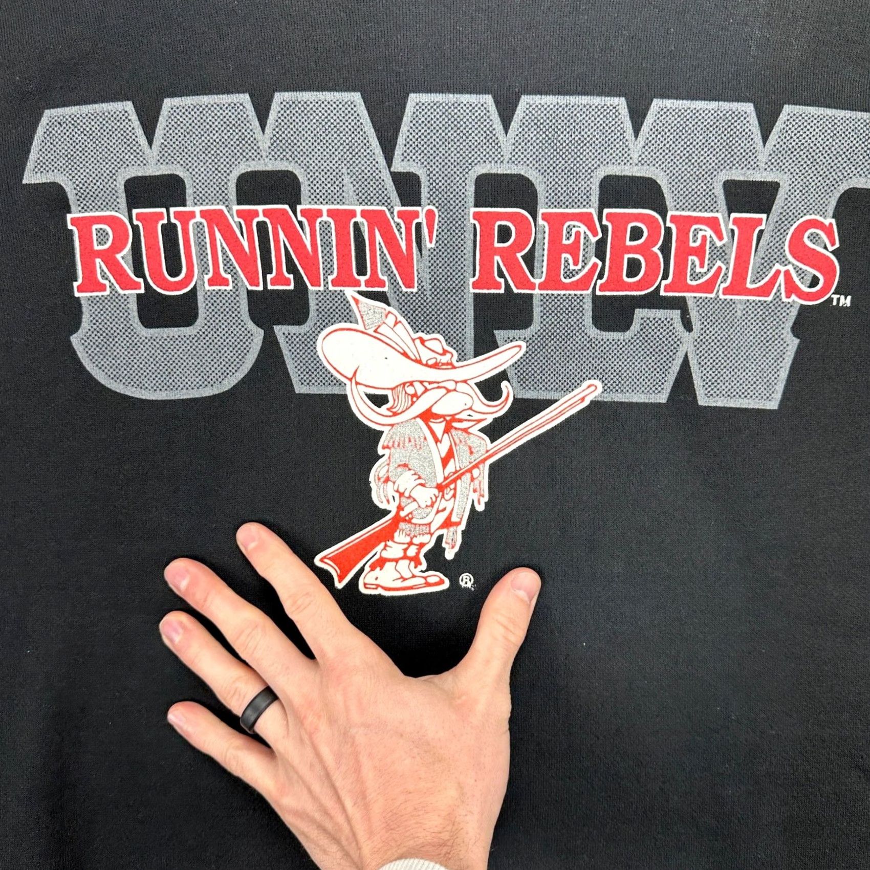 Vintage VINTAGE UNLV Runnin Rebels Competitor Sweatshirt Mens Medium Black Crewneck Pullover Graphic Print Logo Size US M / EU 48-50 / 2 - 6 Thumbnail