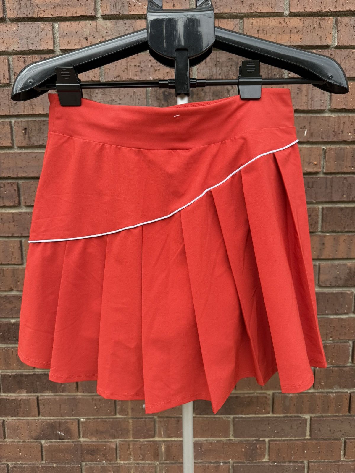 johnnie-O Johnnie O Anika Performance Skirt Womens Red Athletic Skort Size 28" / US 6 / IT 42 - 6 Thumbnail
