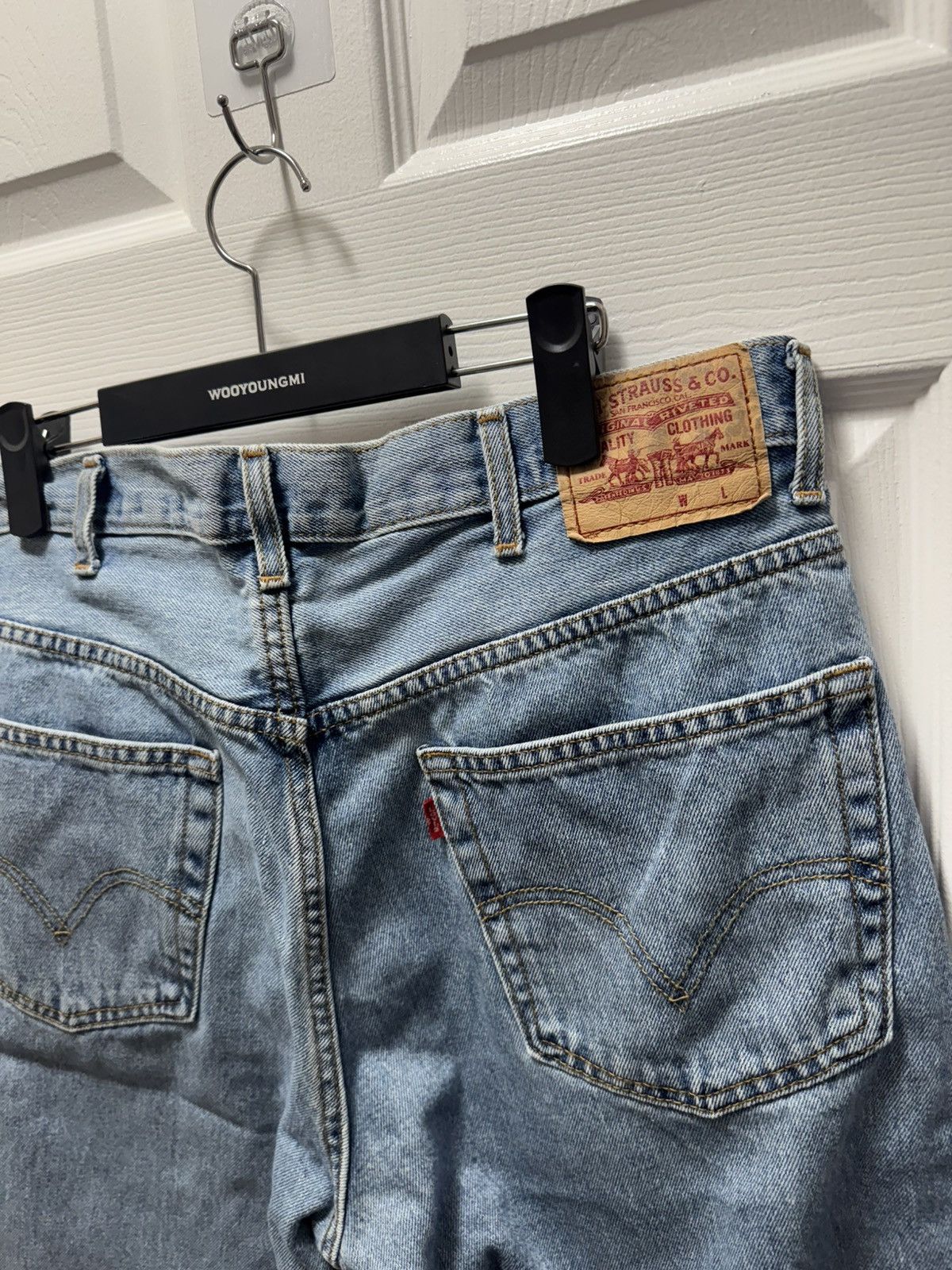 Levi's Vintage Clothing Levi's Levis Relaxed Fit Light Wash Denim Jeans 38x30 No # Size US 38 / EU 54 - 5 Thumbnail