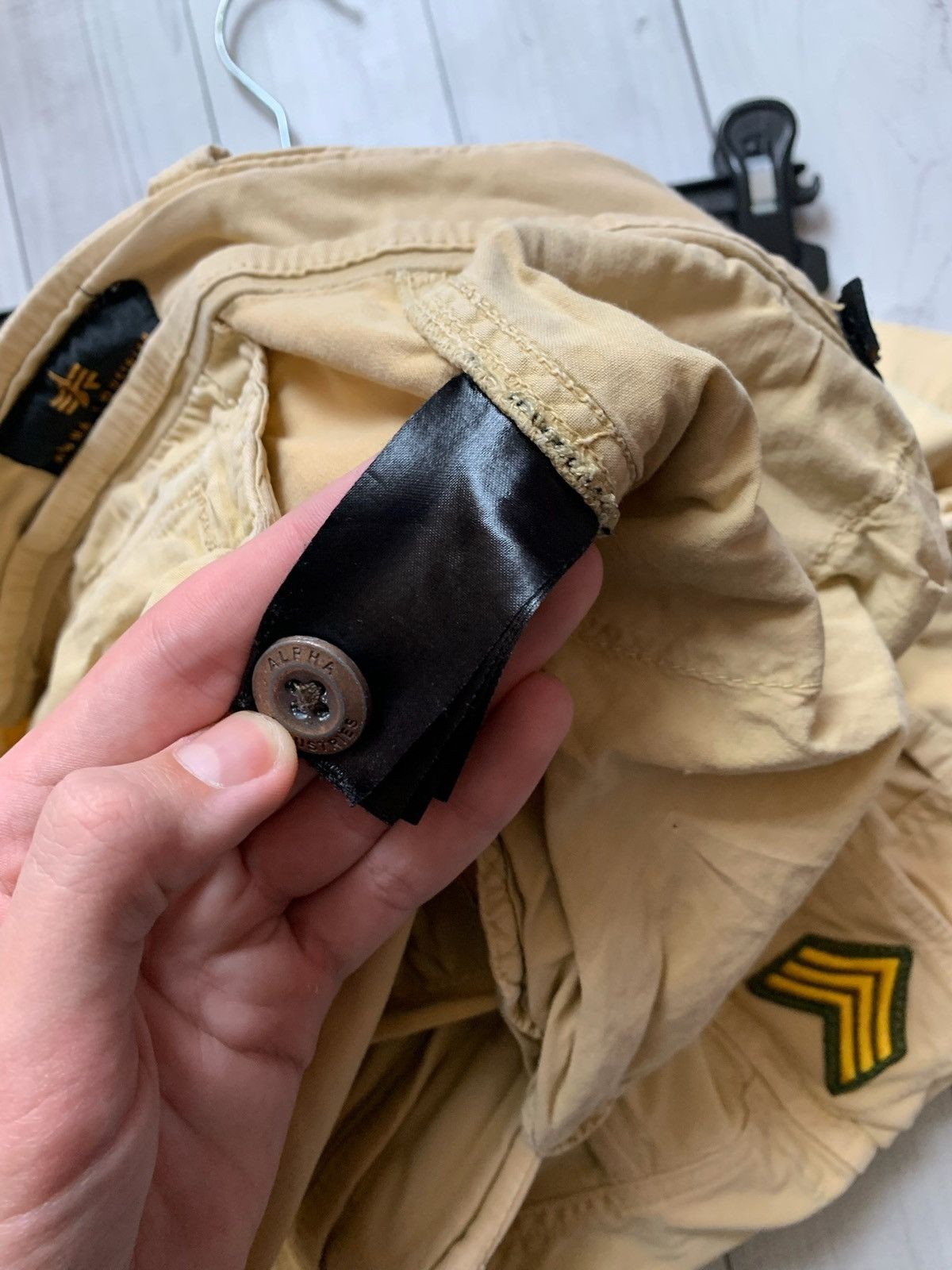 Alpha Industries × Vintage Vintage Alpha industries cargo shorts size 36 pockets Size US 36 / EU 52 - 6 Thumbnail