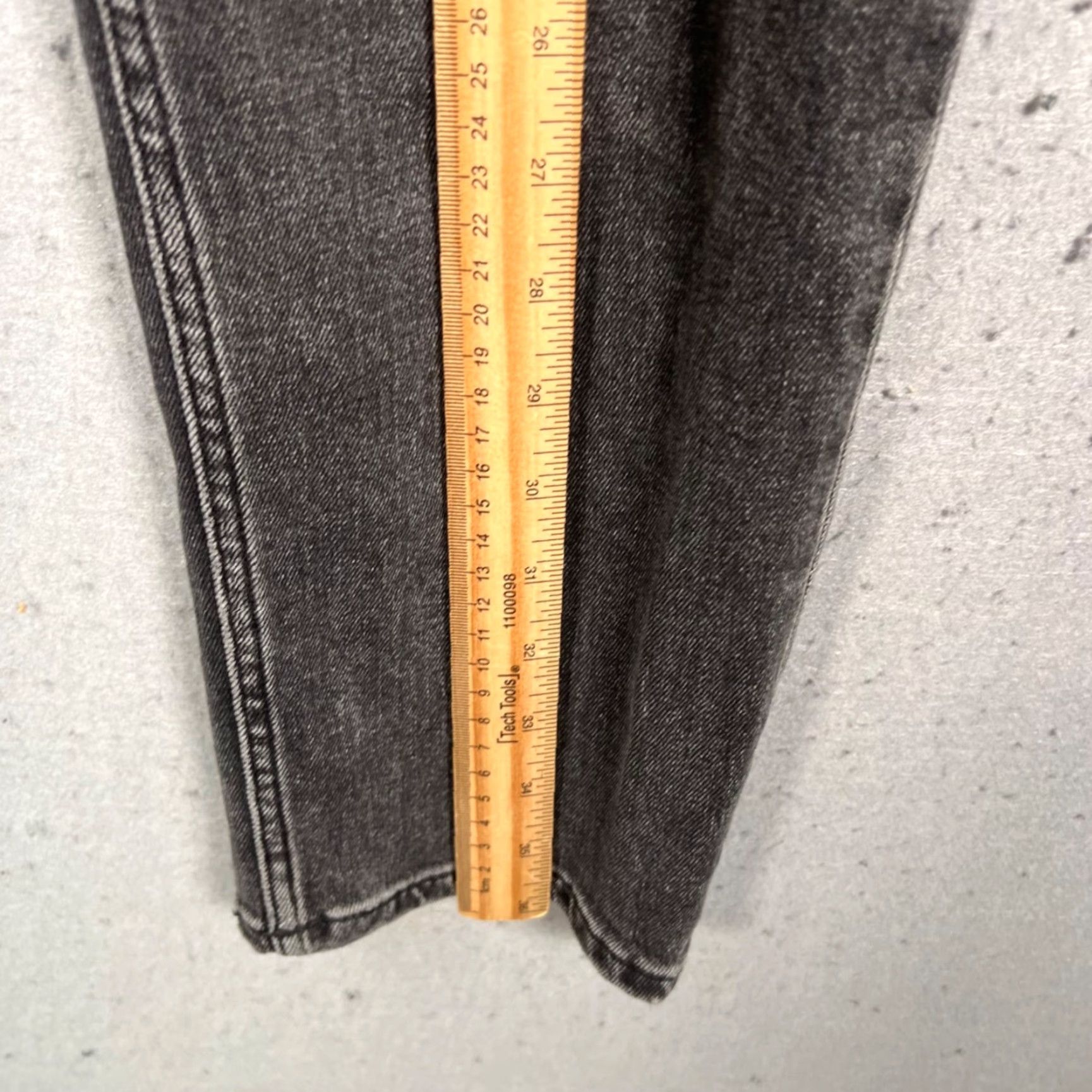 Everlane Everlane Womens 27 Crop The Cheeky Jean High-Rise Tapered Black Denim Jeans Size 27" / US 4 / IT 40 - 6 Thumbnail