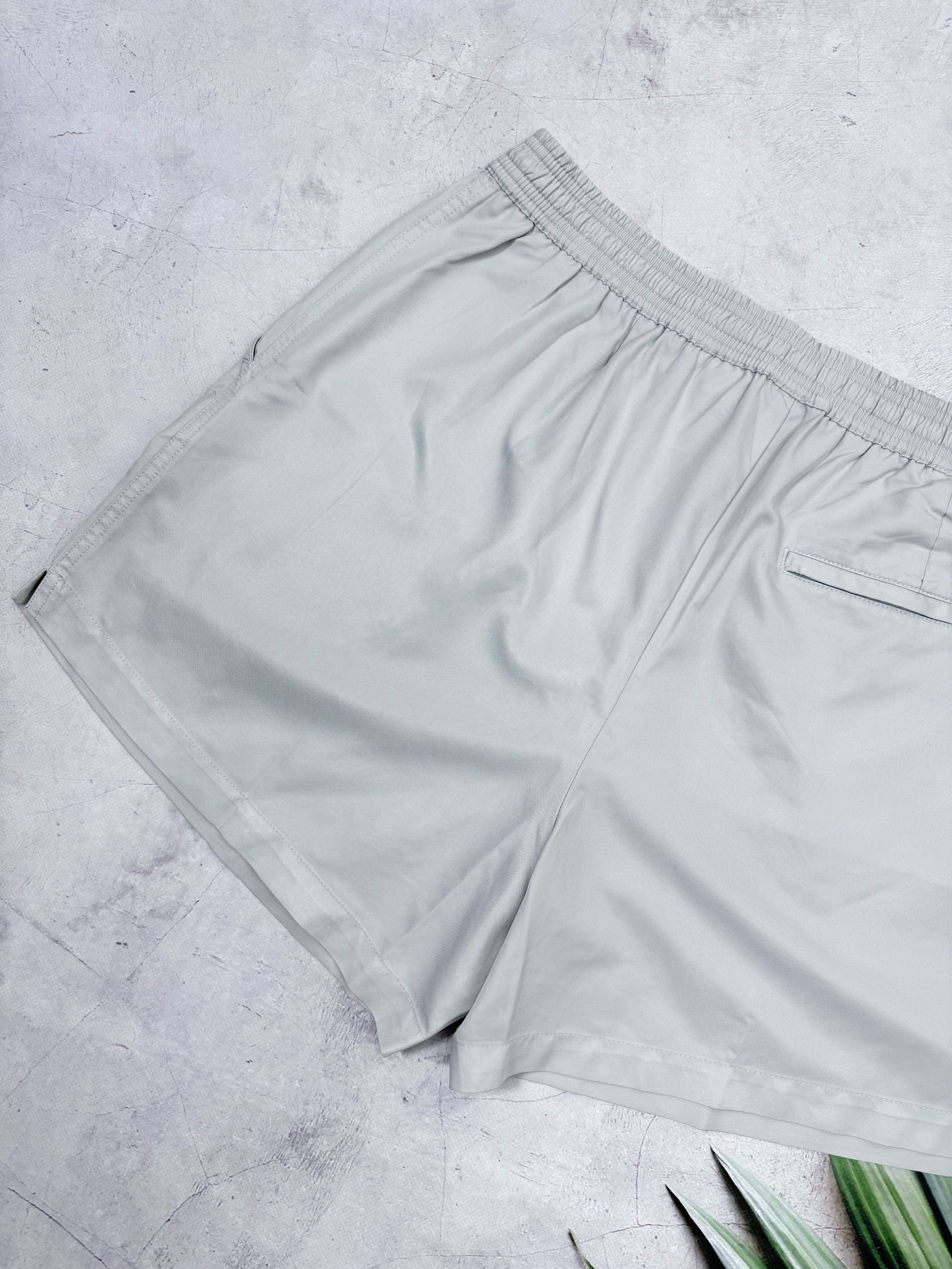 Nike × Vintage Vintage Nike Challenge Court Tennis Shorts Size US 36 / EU 52 - 18 Thumbnail