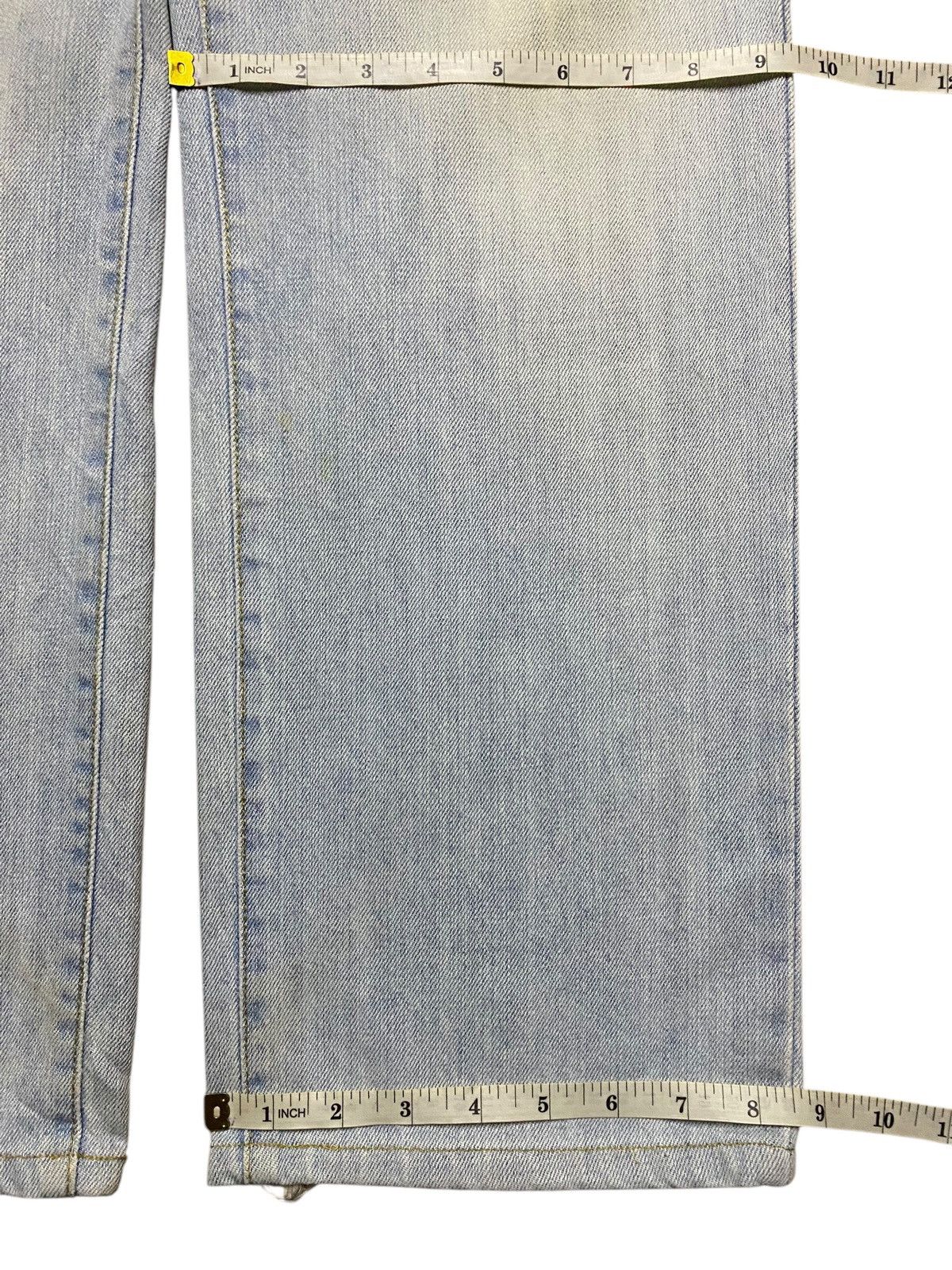 Japanese Brand Vintage Japanese Brand Uniqlo Light Wash Distressed Jeans Size US 34 / EU 50 - 11 Thumbnail