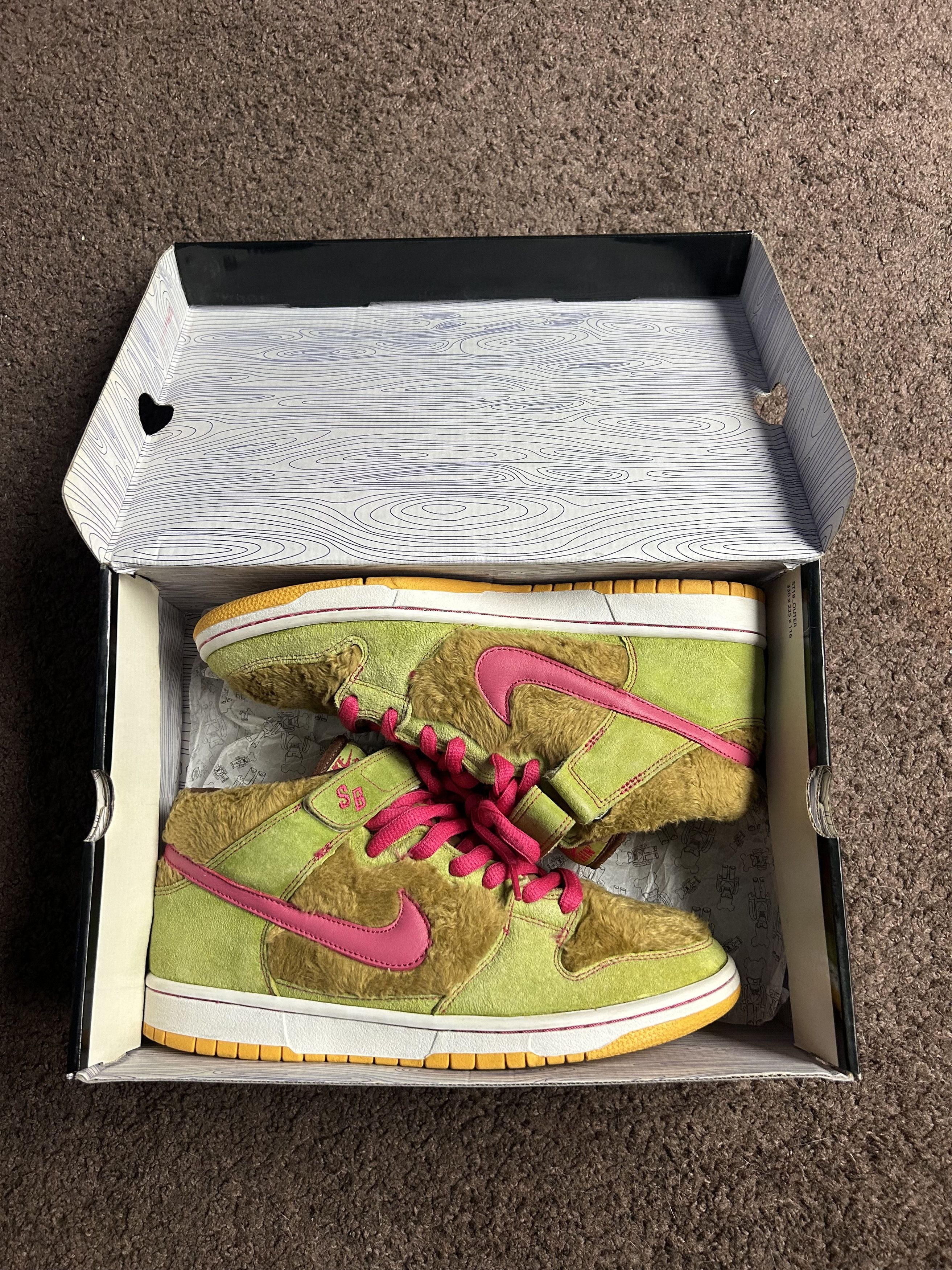 Nike SB Size 9.5 — Nike Dunk Mid Premium SB 'Mama Bear' Size US 9.5 / EU 42-43 - 1 Thumbnail