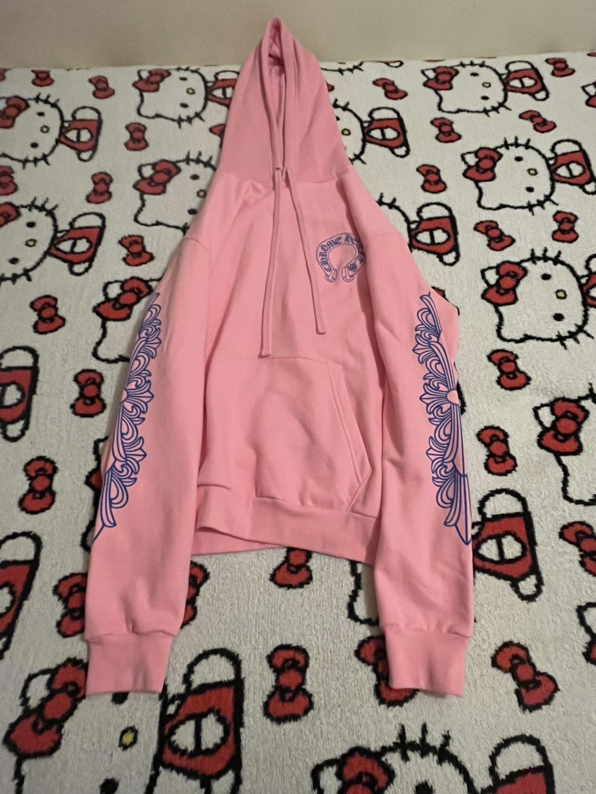 【CHROME HEARTS】HORSESHOE PULLOVER HOODIE \"PINK/BLUE\" Chrome Heart Horseshore Logo Pink Pullover Hoodie - SRM