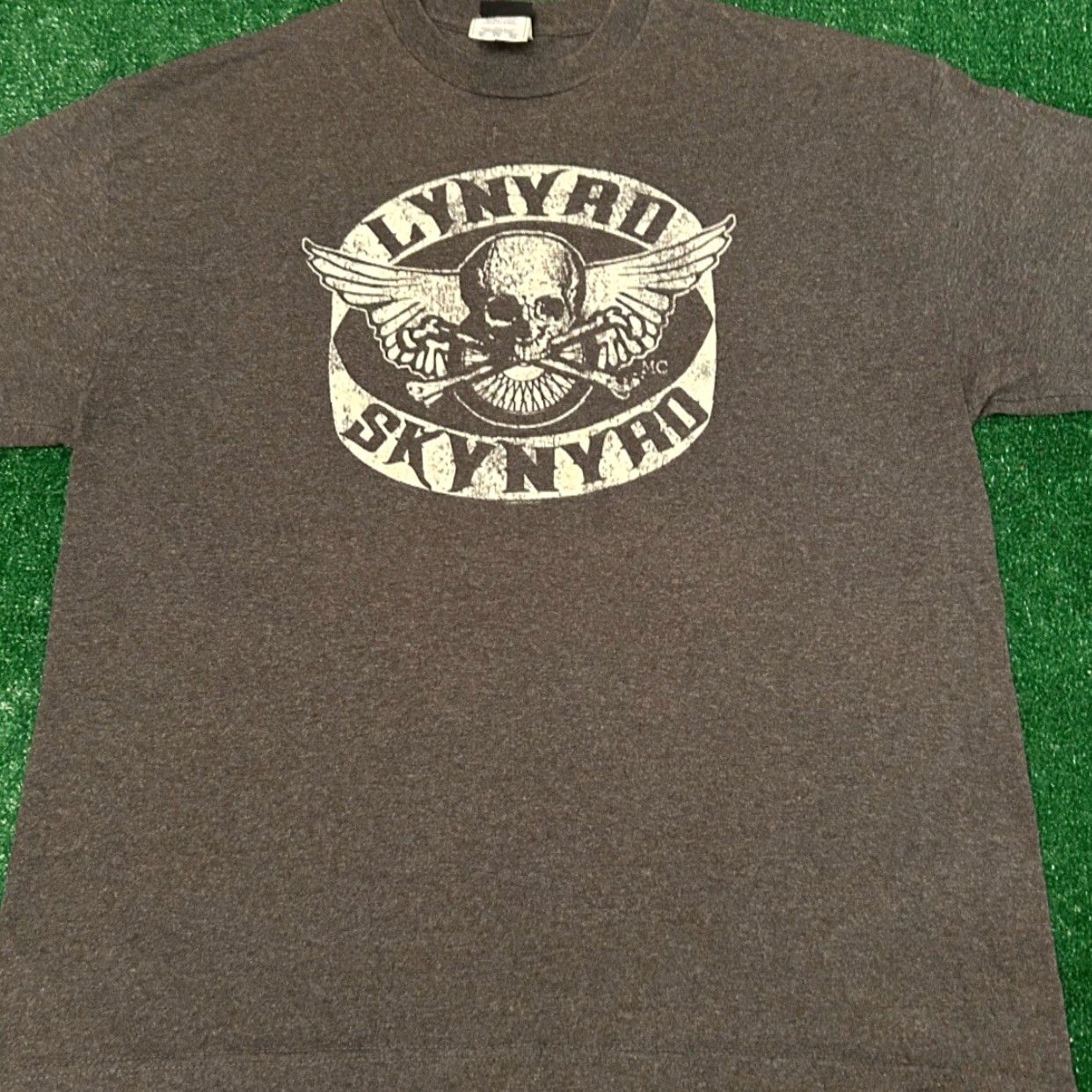 Logo 7 VINTAGE Lynyrd Skynyrd Band Tee Logo Skull Wings 2004 Shirt XL Winterland Gray Short Sleeve Men Tee 90s Y2K Rock Music Punk Grunge Size US XL / EU 56 / 4 - 3 Thumbnail