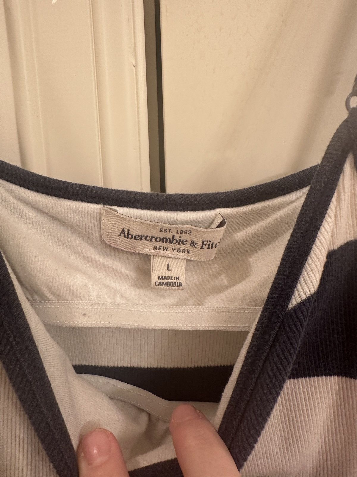 Abercrombie & Fitch Women’s Abercrombie & Fitch Navy & White Striped Tank Top, L Size L / US 10 / IT 46 - 3 Thumbnail