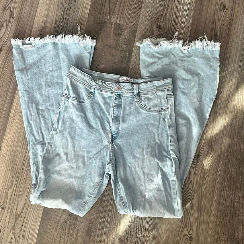 rue21 rue 21 light blue bell bottom high waisted jeans Size 36" / US 14 / IT 50 - 1 Thumbnail