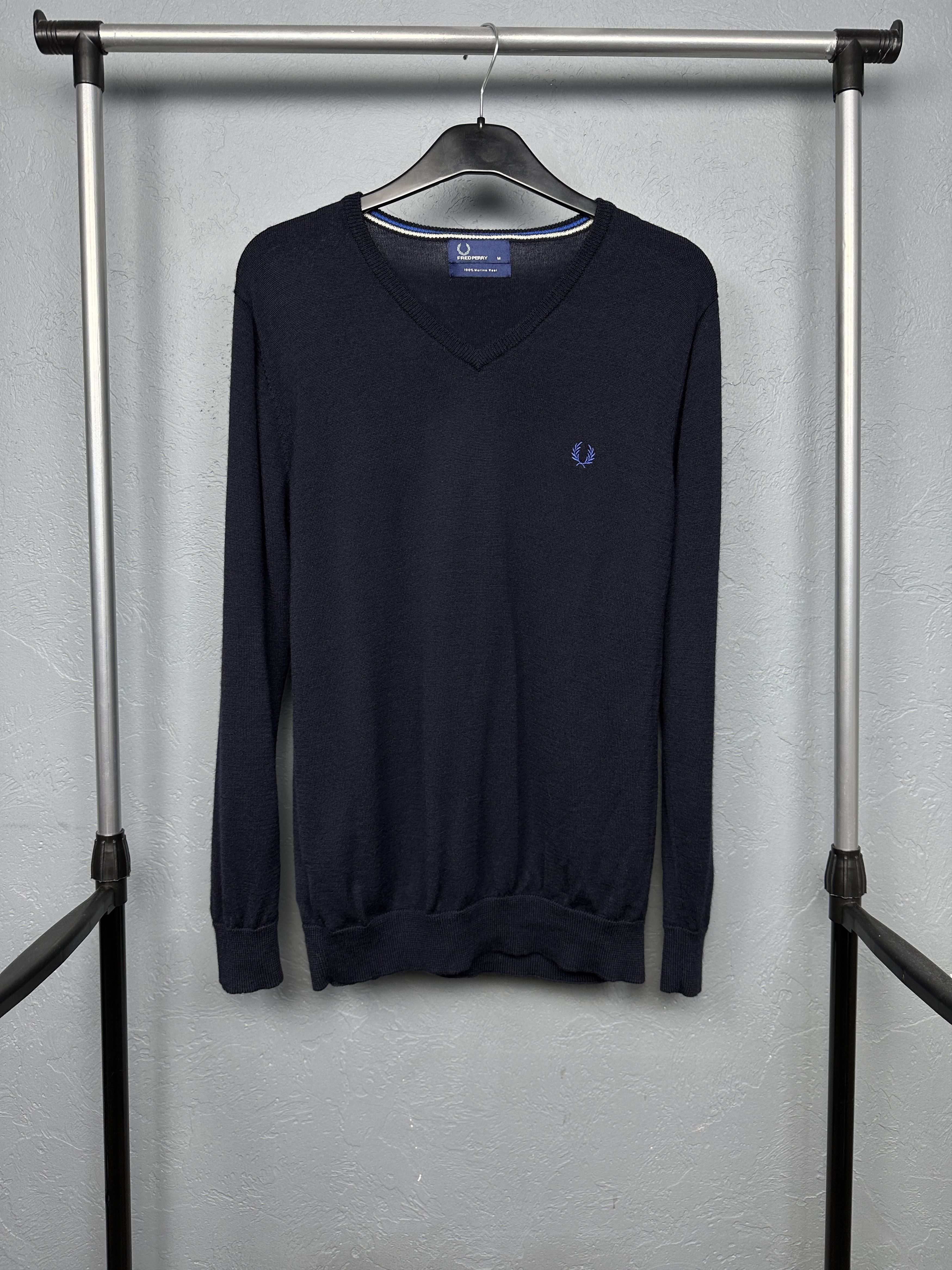 Fred Perry Fred Perry Vintage Mens Merino Wool V-Neck Sweater Size US M / EU 48-50 / 2 - 1 Thumbnail