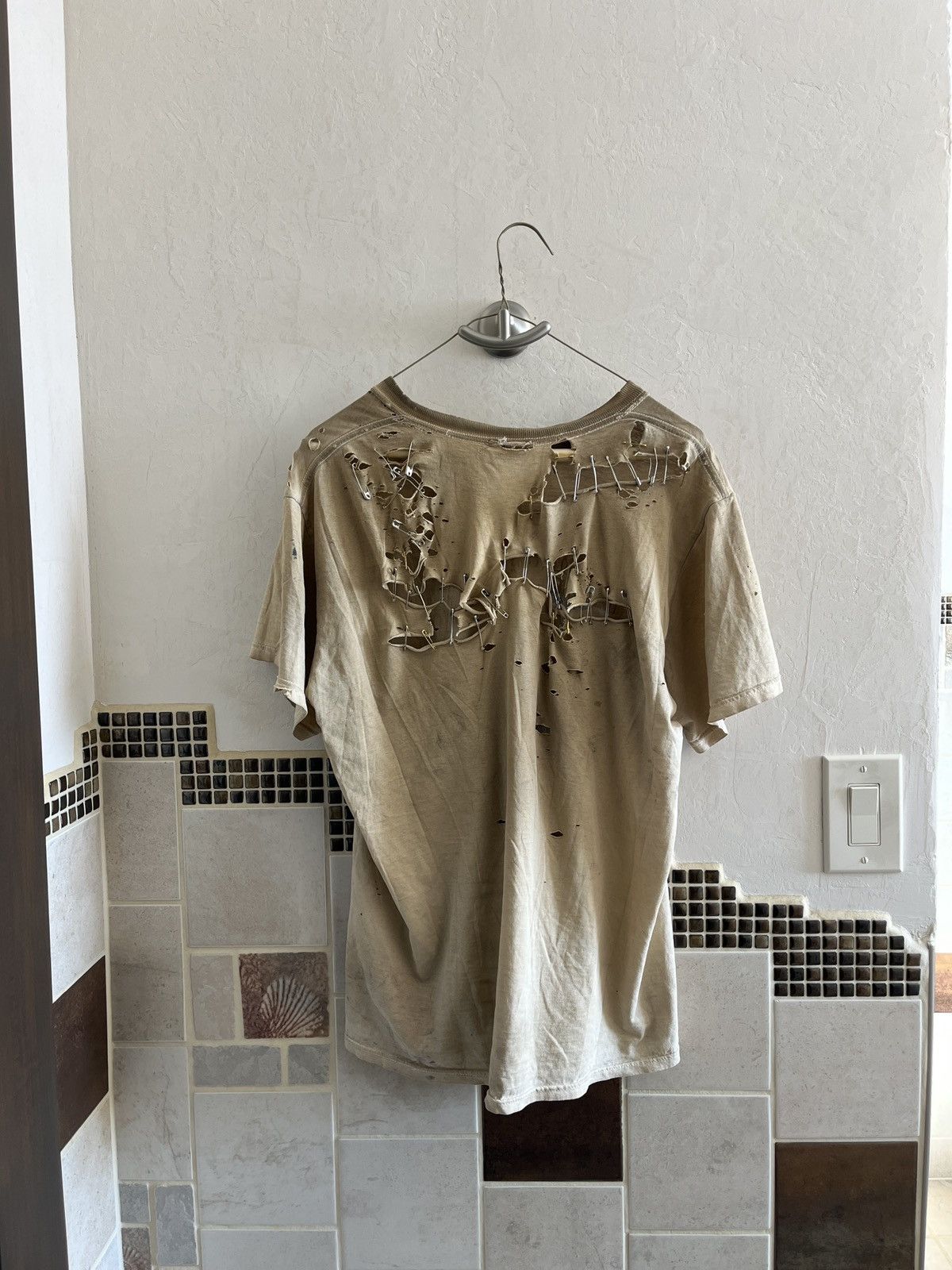 Other Insanely thrashed Vintage tee shirt Size US M / EU 48-50 / 2 - 5 Thumbnail
