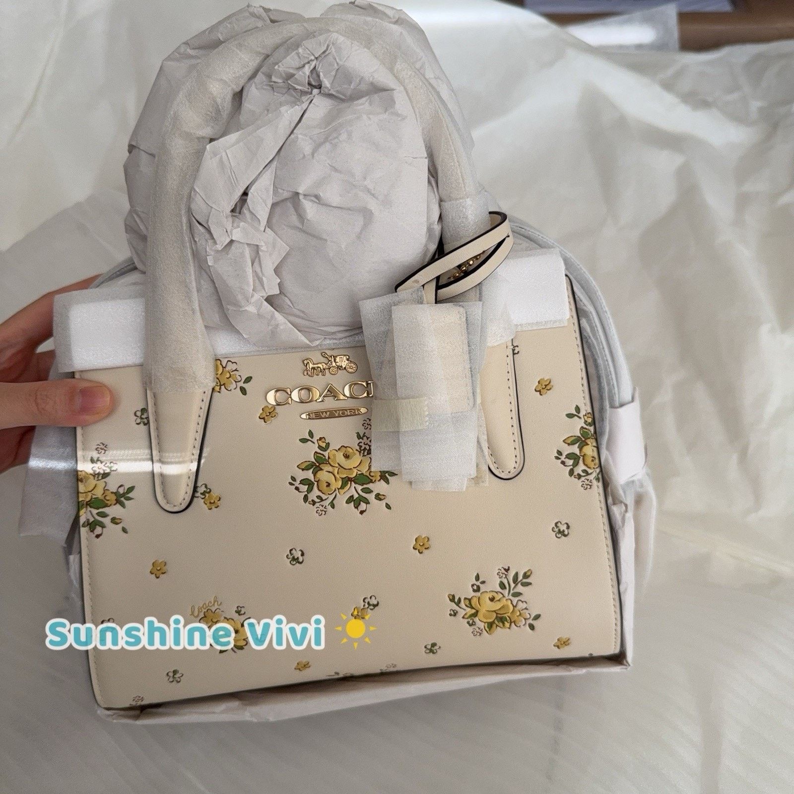 Coach NWT COACH Andrea Carryall Bag Floral CAL46 Gold/Chalk Multi Size ONE SIZE - 6 Thumbnail