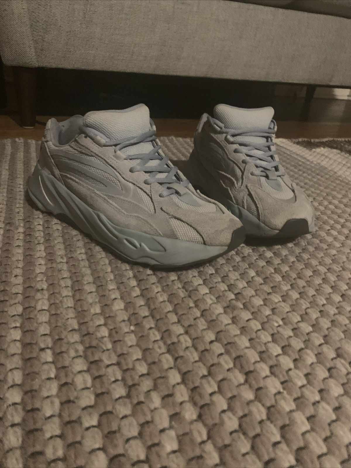 Adidas × Yeezy Yeezy 700 V2 Hospital Blue Size US 9.5 / EU 42-43 - 8 Thumbnail