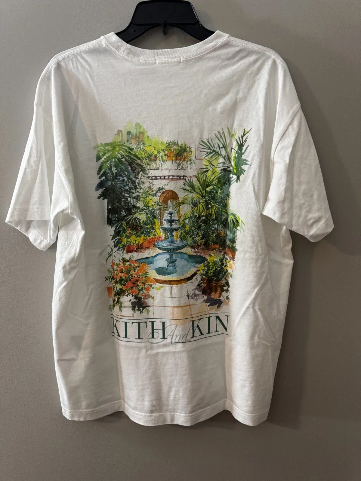 Kith Kith & Kin Tee Europe EXCLUSIVE Summer Fountain Tee Size US M / EU 48-50 / 2 - 1 Thumbnail