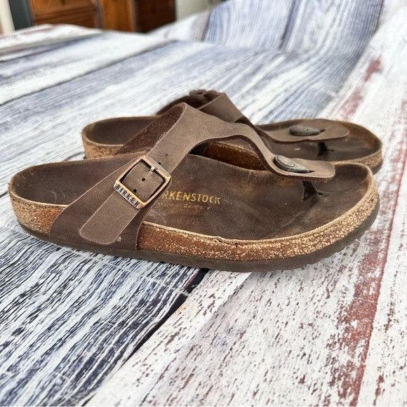 Birkenstock Birkenstock Women's Gizeh Brown Birko-Flor Sandals Size US 7 / IT 37 - 2 Thumbnail