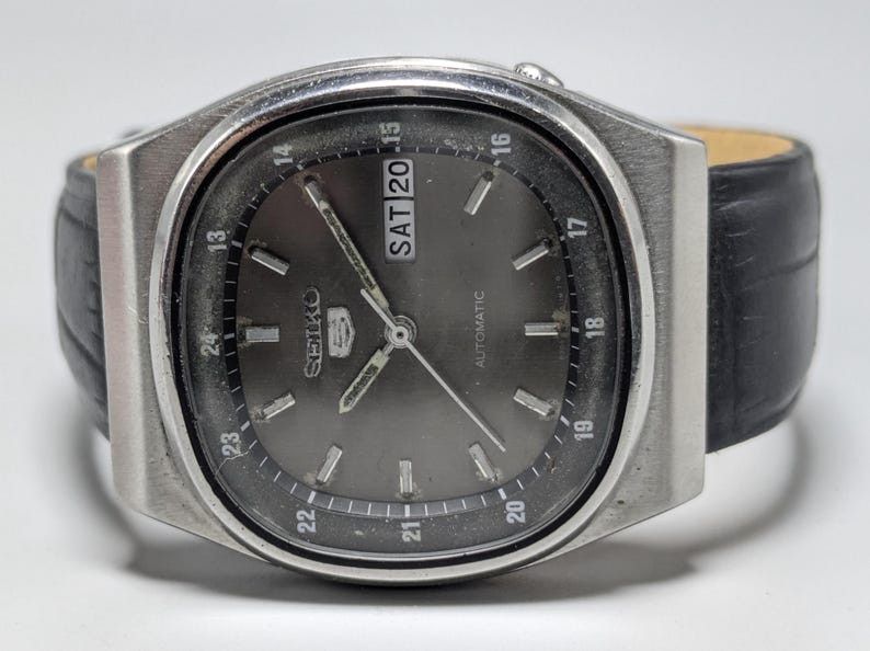 Seiko Rare Vintage Seiko 5 Automatic Day Date Movement Size ONE SIZE - 5 Thumbnail