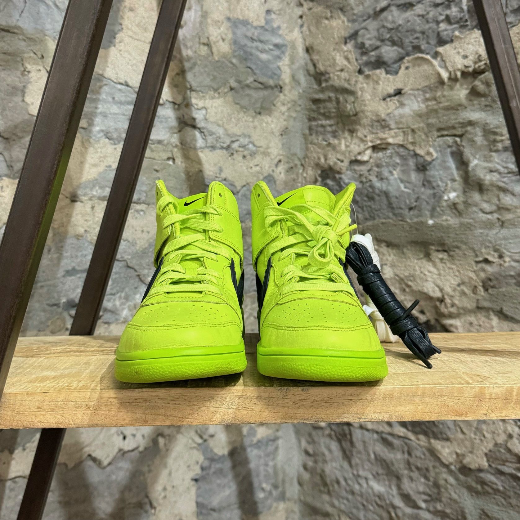 Ambush Design × Nike Nike x Ambush Dunk Hi Atomic Green Sneakers Size US 9.5 / EU 42-43 - 3 Thumbnail