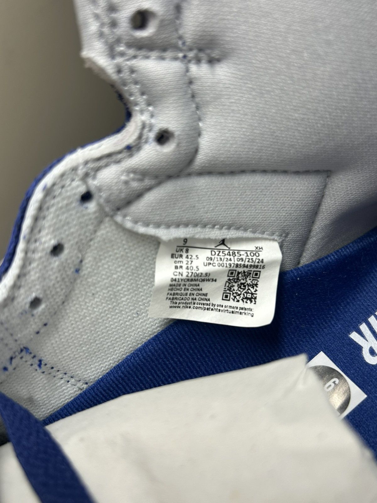 Jordan Brand Air Jordan 1 High OG Rare Air Size US 9 / EU 42 - 6 Thumbnail