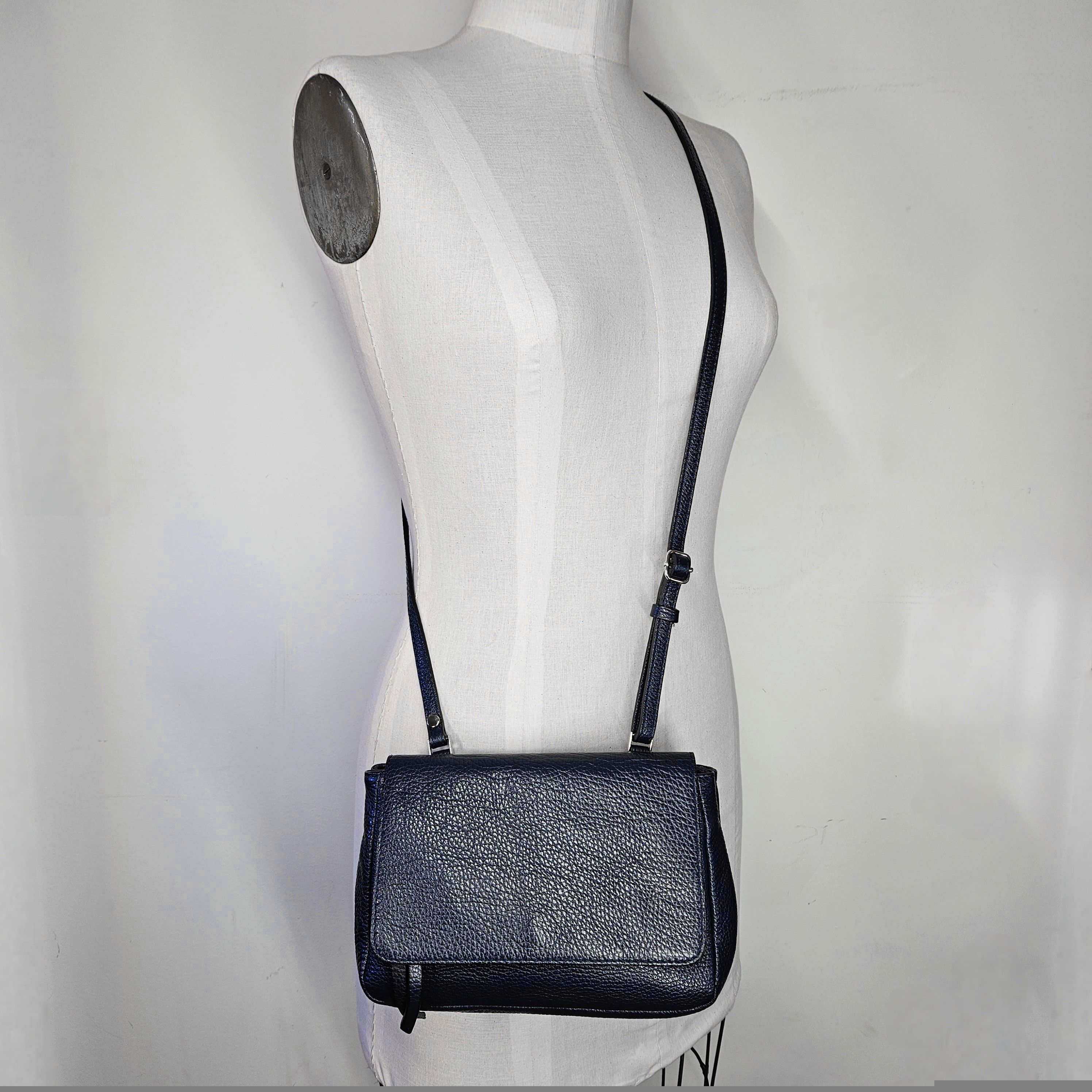 Other Borse in Pelle 9x6x3" Crossbody Bag Navy Blue Pebbled Leathe Size ONE SIZE - 1 Thumbnail