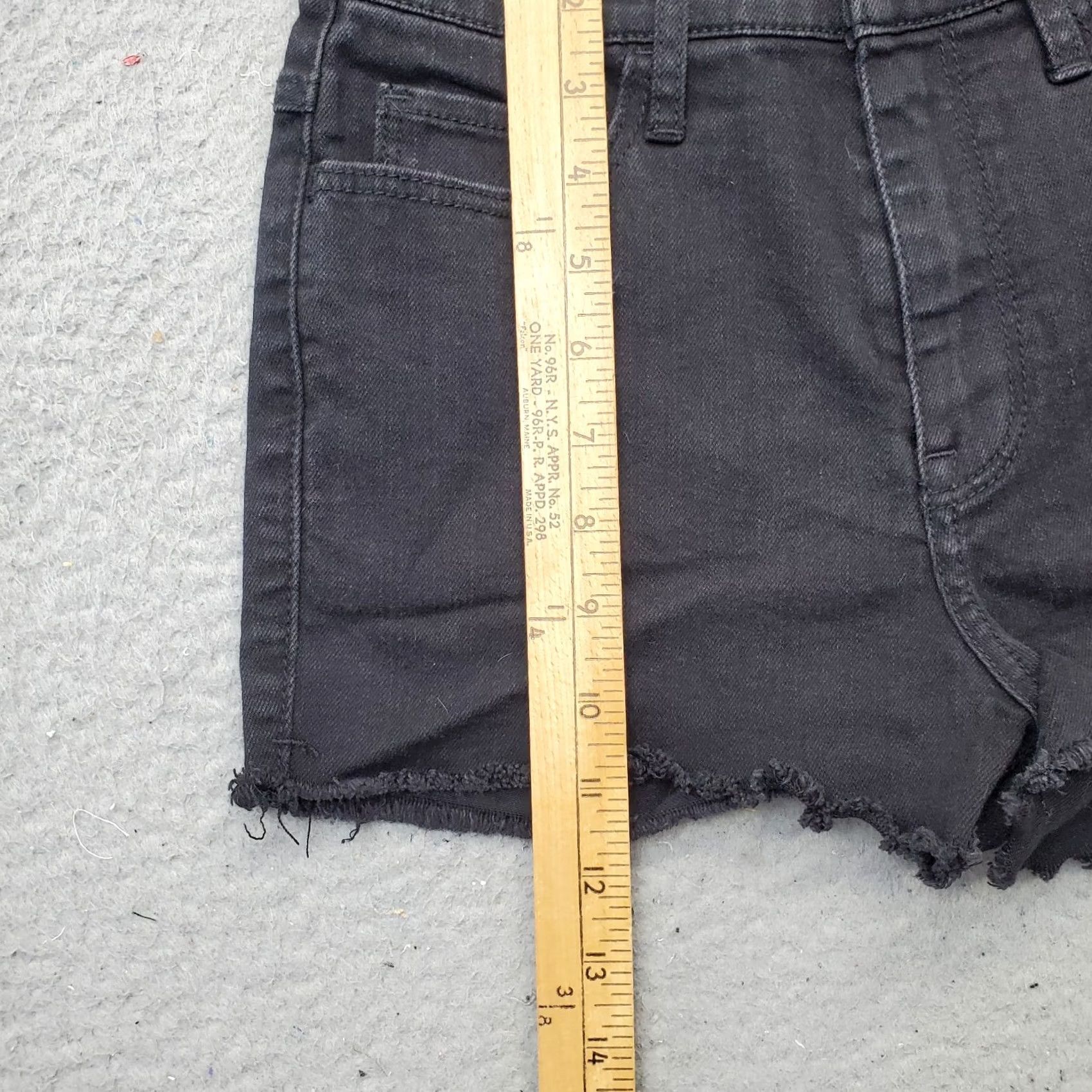 Abercrombie & Fitch Abercrombie & Fitch Women Size 2 Black Denim Cut-Off Shorts 5 Pocket Dark Wash Denim Stretch Casual Shorts Size 26" / US 2 / IT 38 - 3 Thumbnail