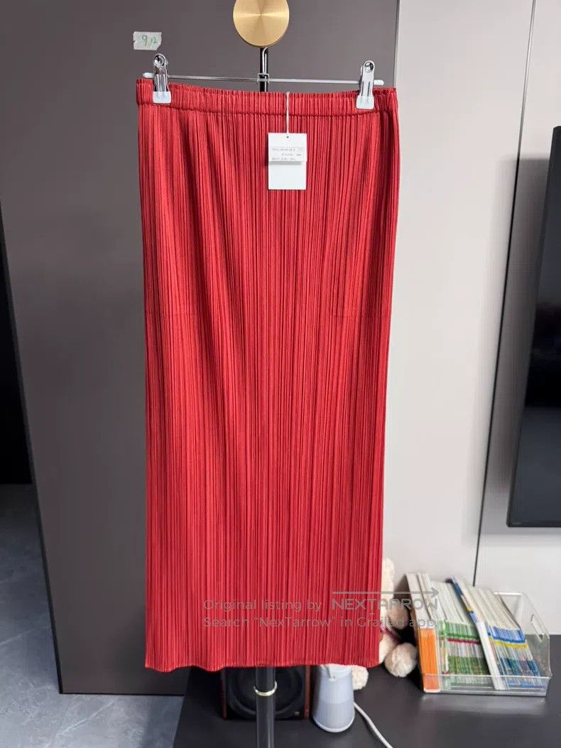 Issey Miyake Issey Miyake size:5 Bright Orange Midi Skirt Size 22" - 1 Thumbnail