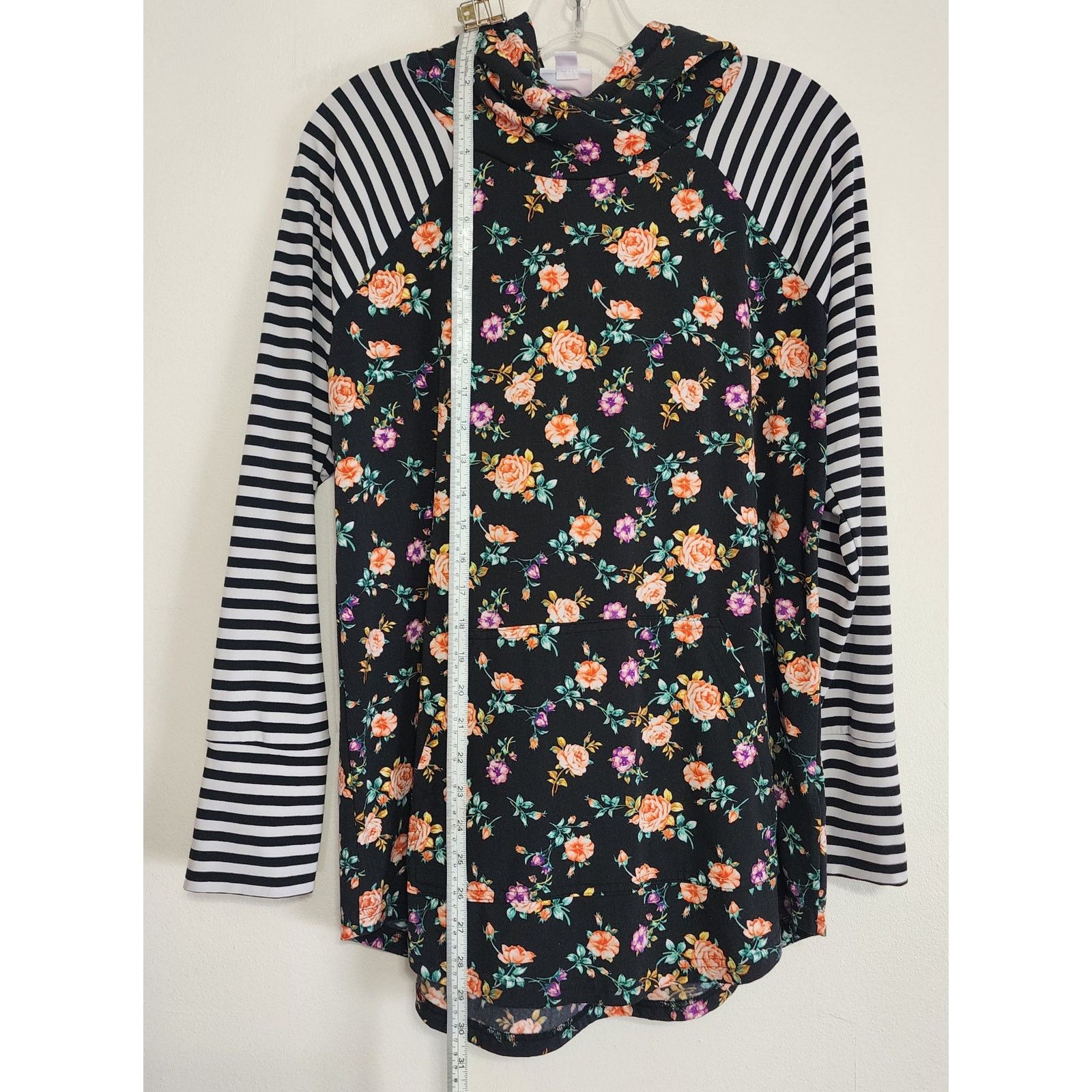 Other LuLaRoe Amber Floral Hoodie Black White Striped Sleeves Med Size M / US 6-8 / IT 42-44 - 3 Thumbnail