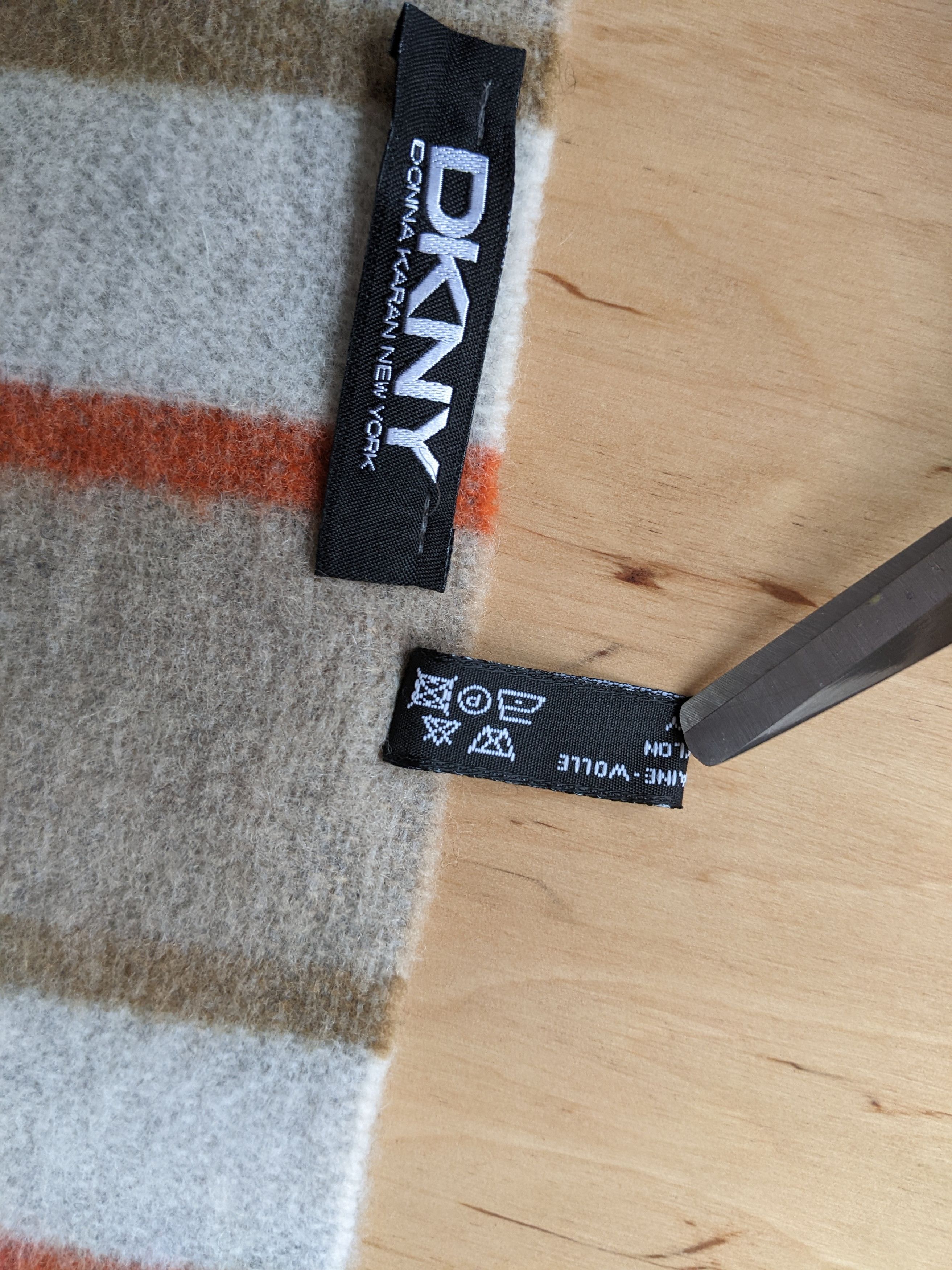 DKNY DKNY Wool Scarf Vintage Stussy Polo Ralph Lauren Burberry Size ONE SIZE - 7 Thumbnail