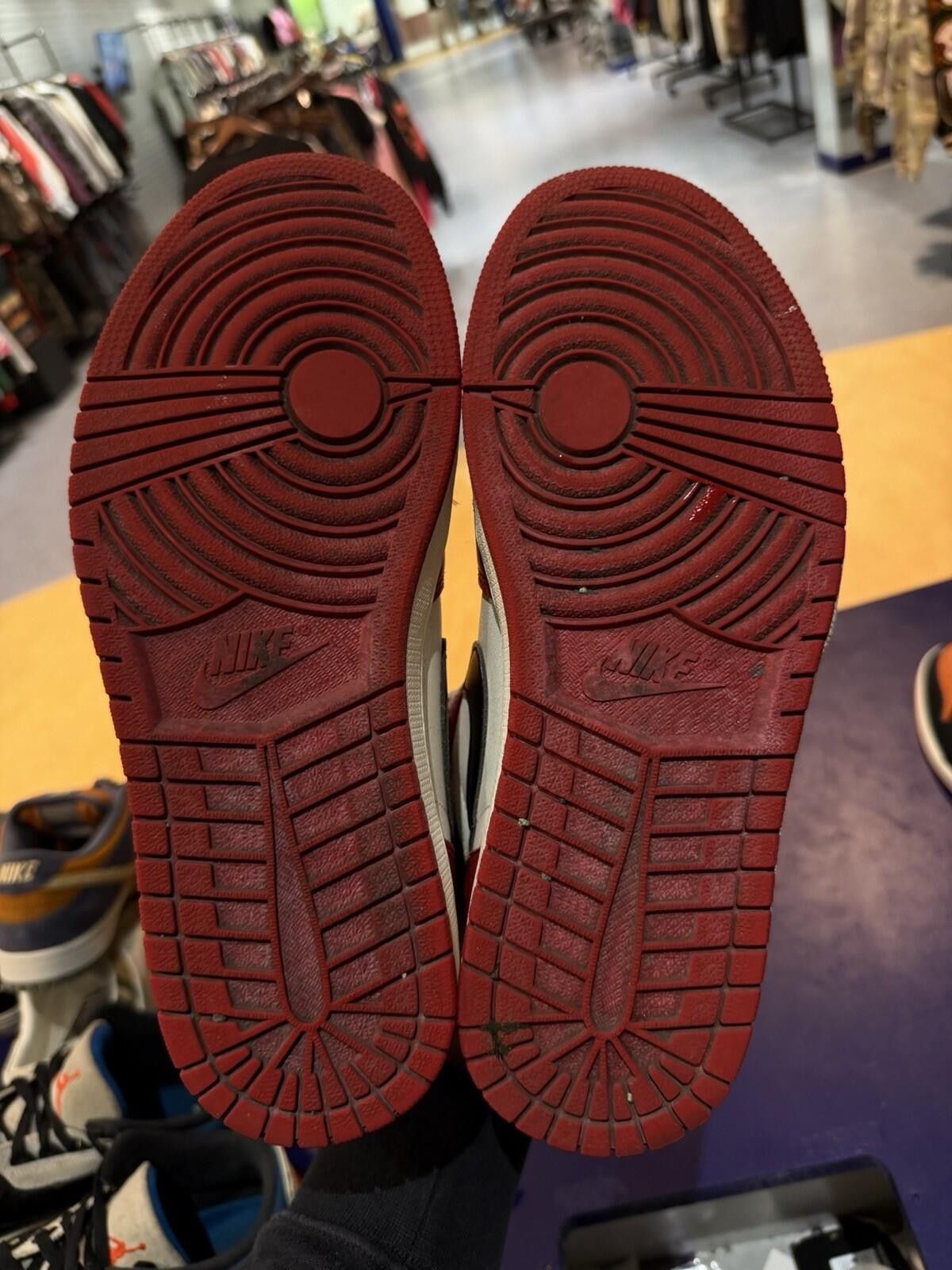 Jordan Brand Size 10 - Jordan 1 Retro High OG Chicago Lost and Found Size US 10 / EU 43 - 12 Thumbnail