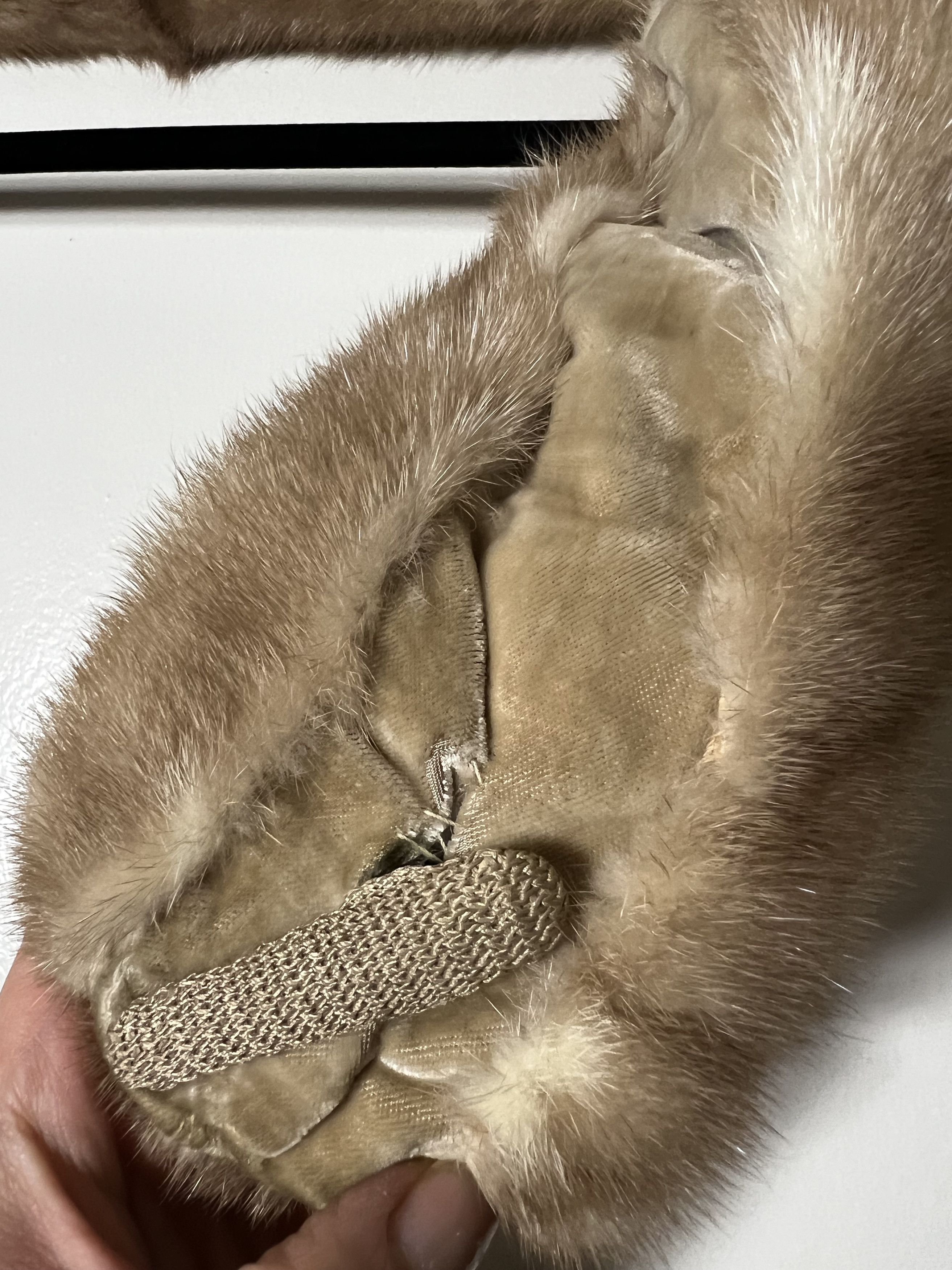 Other × Vintage Vintage Fine Apparel L.B. Bell Fur Co. Galesburg, IL Stole Size ONE SIZE - 7 Thumbnail