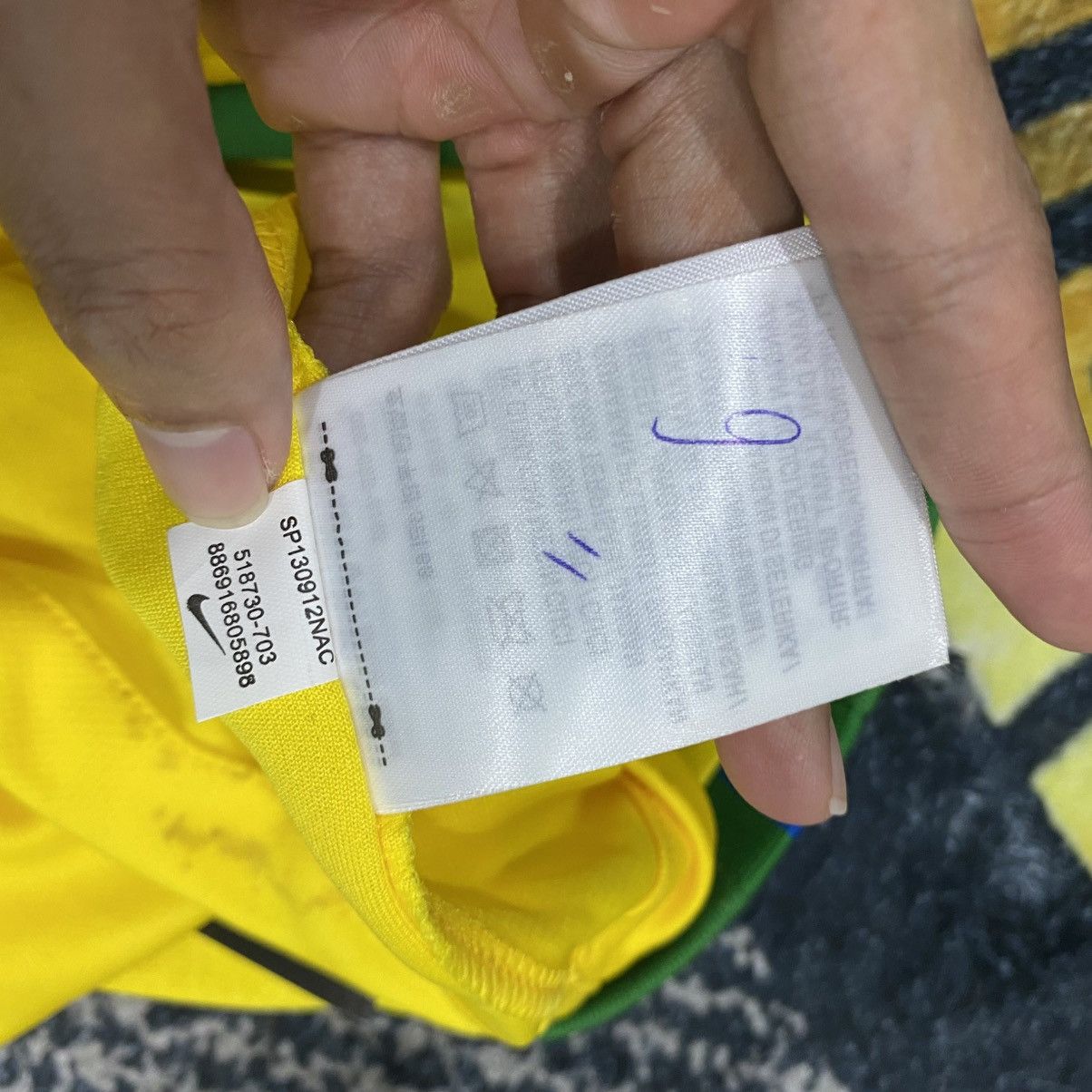 Nike 2018 Brazil Neymar Home Kit NWT Size US L / EU 52-54 / 3 - 19 Thumbnail