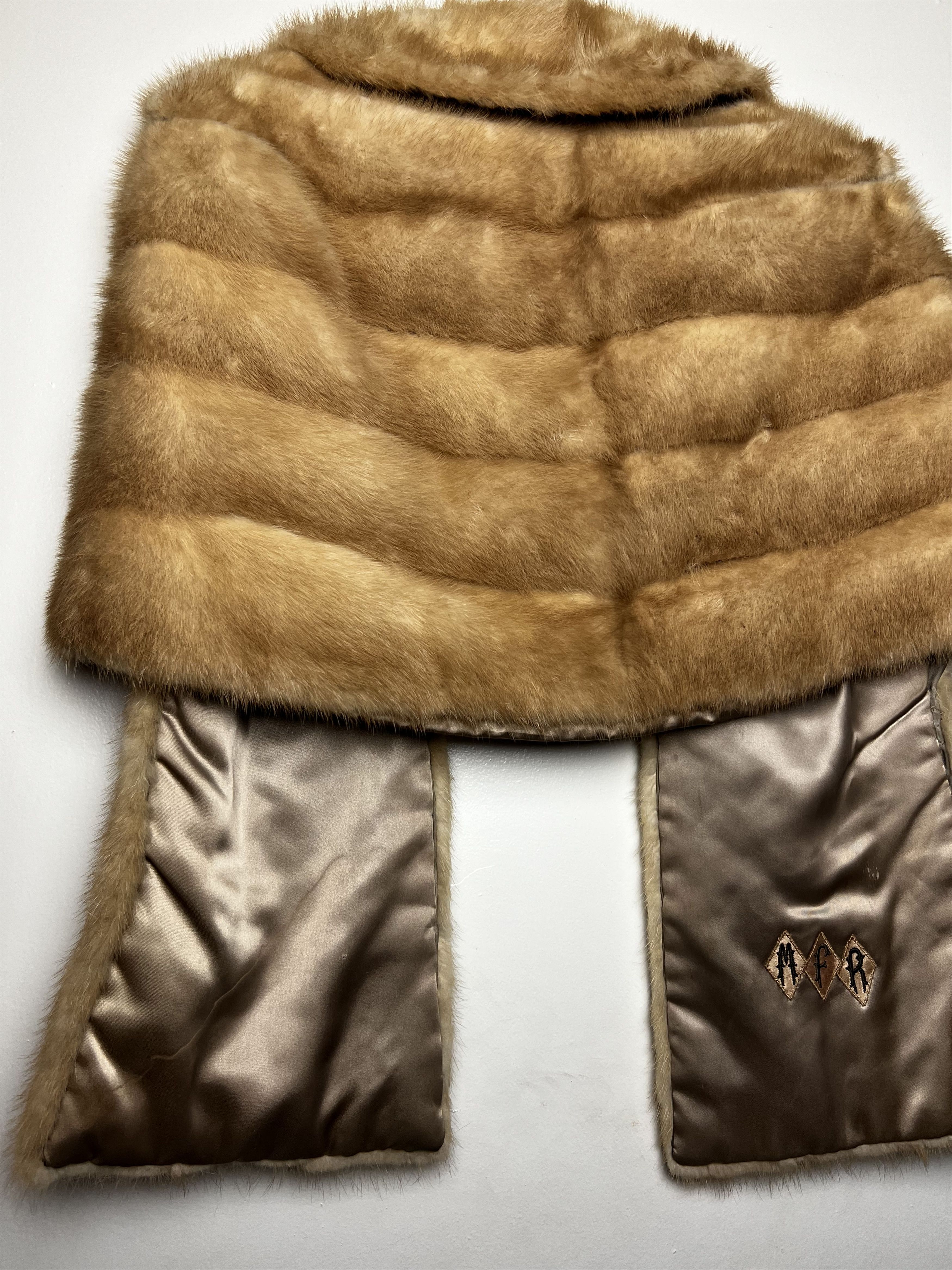 Vintage Vintage William H. Harris Providence Fur Cape Stole Size ONE SIZE - 9 Thumbnail