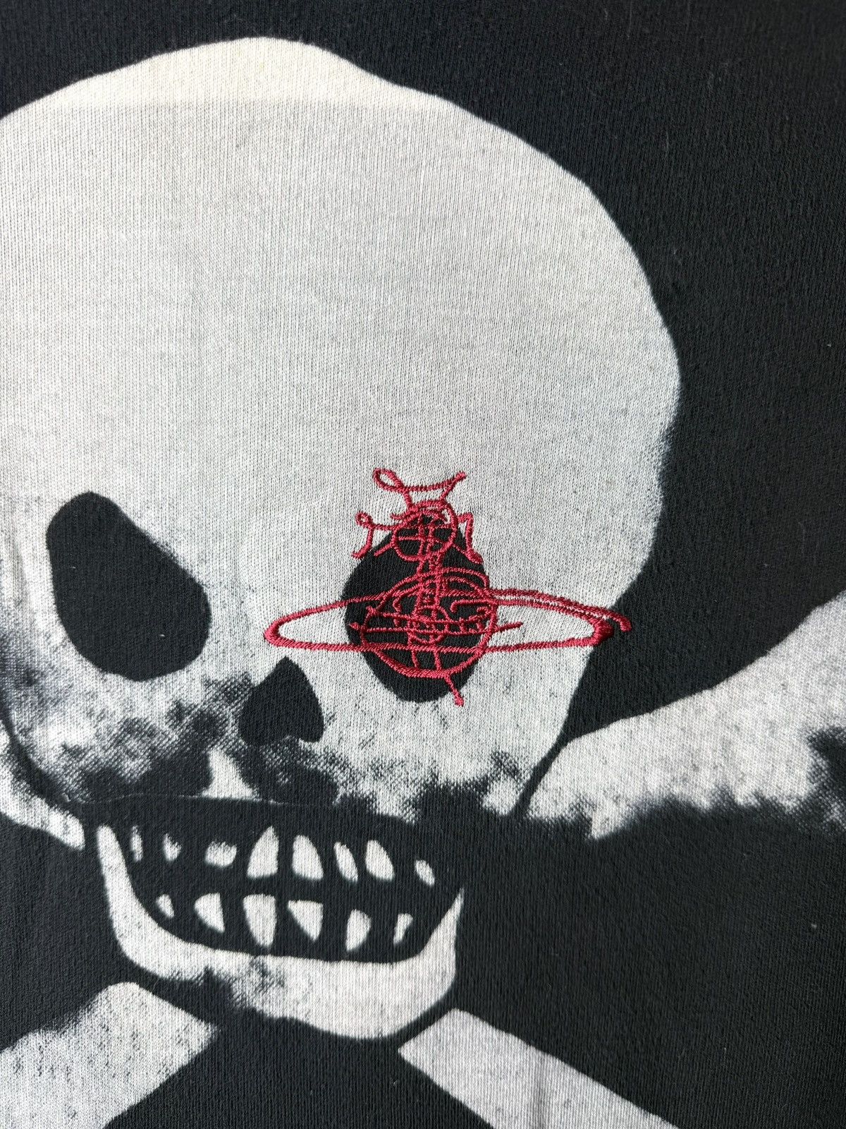 Vivienne Westwood Rare! Vivienne Westwood Skull Crossbones T Shirt Size L / US 10 / IT 46 - 3 Thumbnail