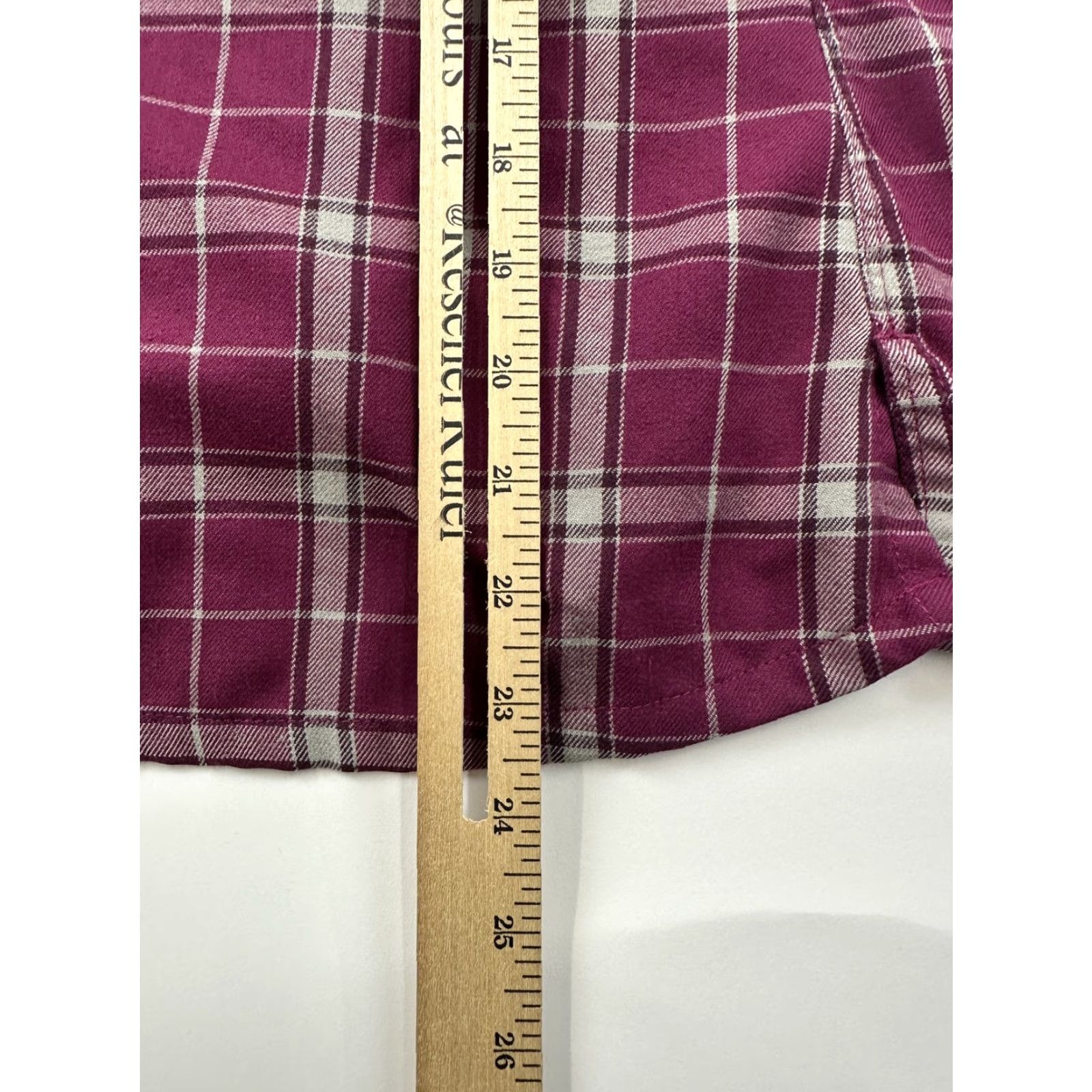 Mountain Hardwear Mountain Hardwear Shirt Womens 2 Purple Plaid Button-Down Outdoor Hiking Size XS / US 0-2 / IT 36-38 - 7 Thumbnail