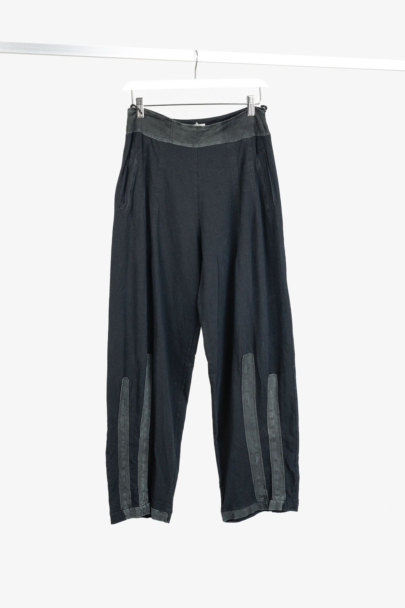 Ivan Grundahl Ivan Grundahl Black-Jersey Suede-Trim Wide Tapered-Leg Pants Size 27" / US 4 / IT 40 - 1 Thumbnail