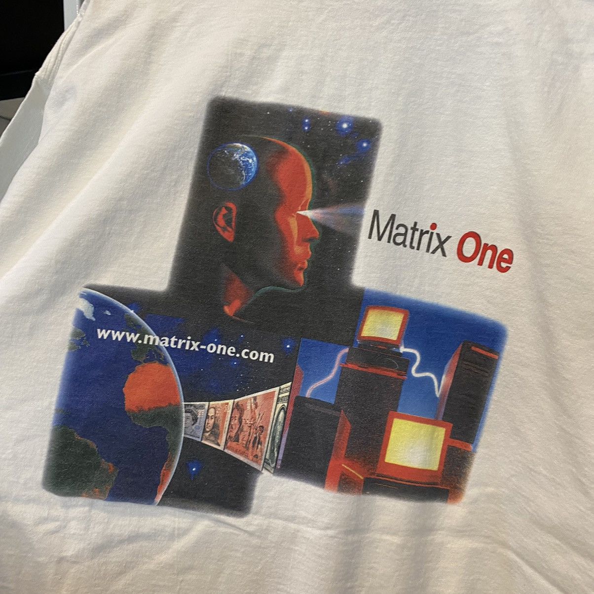 Gildan VINTAGE RARE‼️Matrix One Design T-Shirts Size US XL / EU 56 / 4 - 5 Thumbnail
