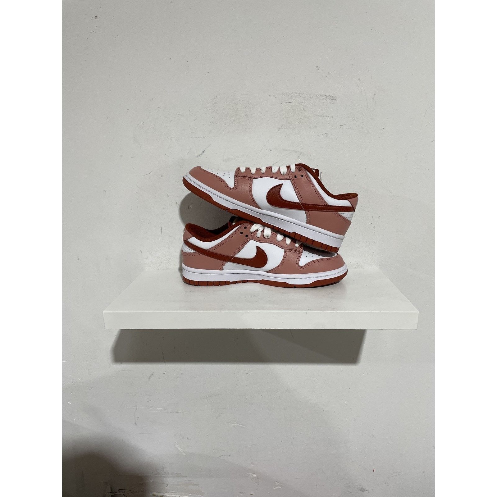 Nike NIKE DUNK LOW RED STARDUST SIZE 5 NEW Size US 5 / EU 37 - 5 Thumbnail