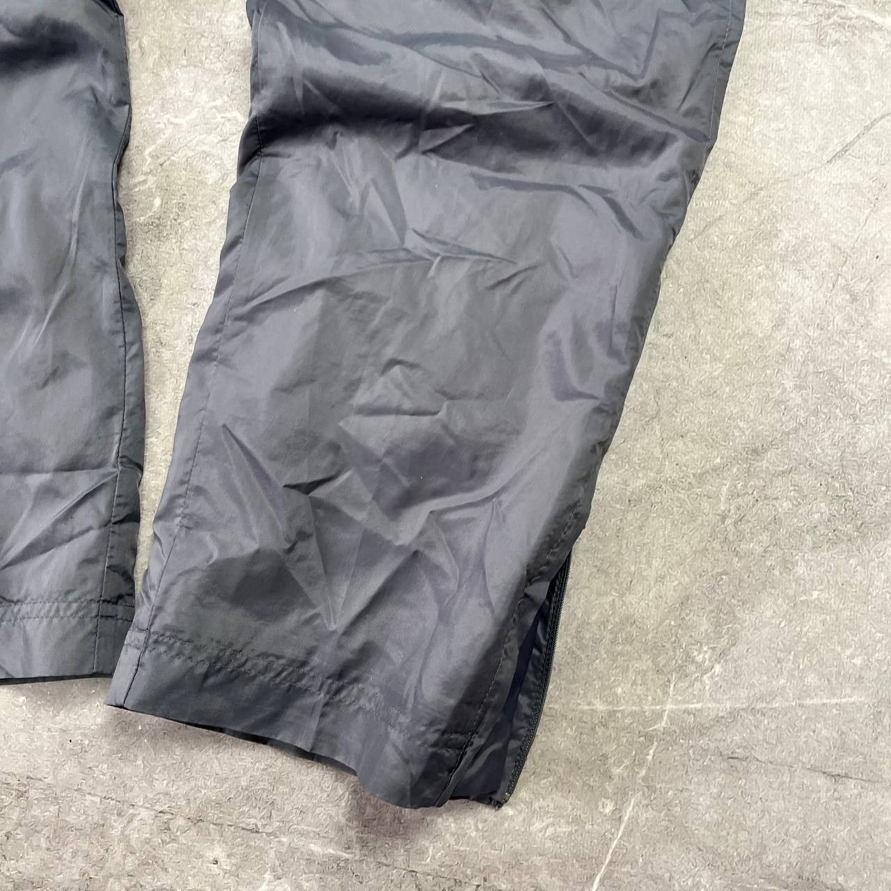 Nike Vintage 90's/Y2K Navy Track Pants Nylon Drill,Size S Size US 33 - 19 Thumbnail