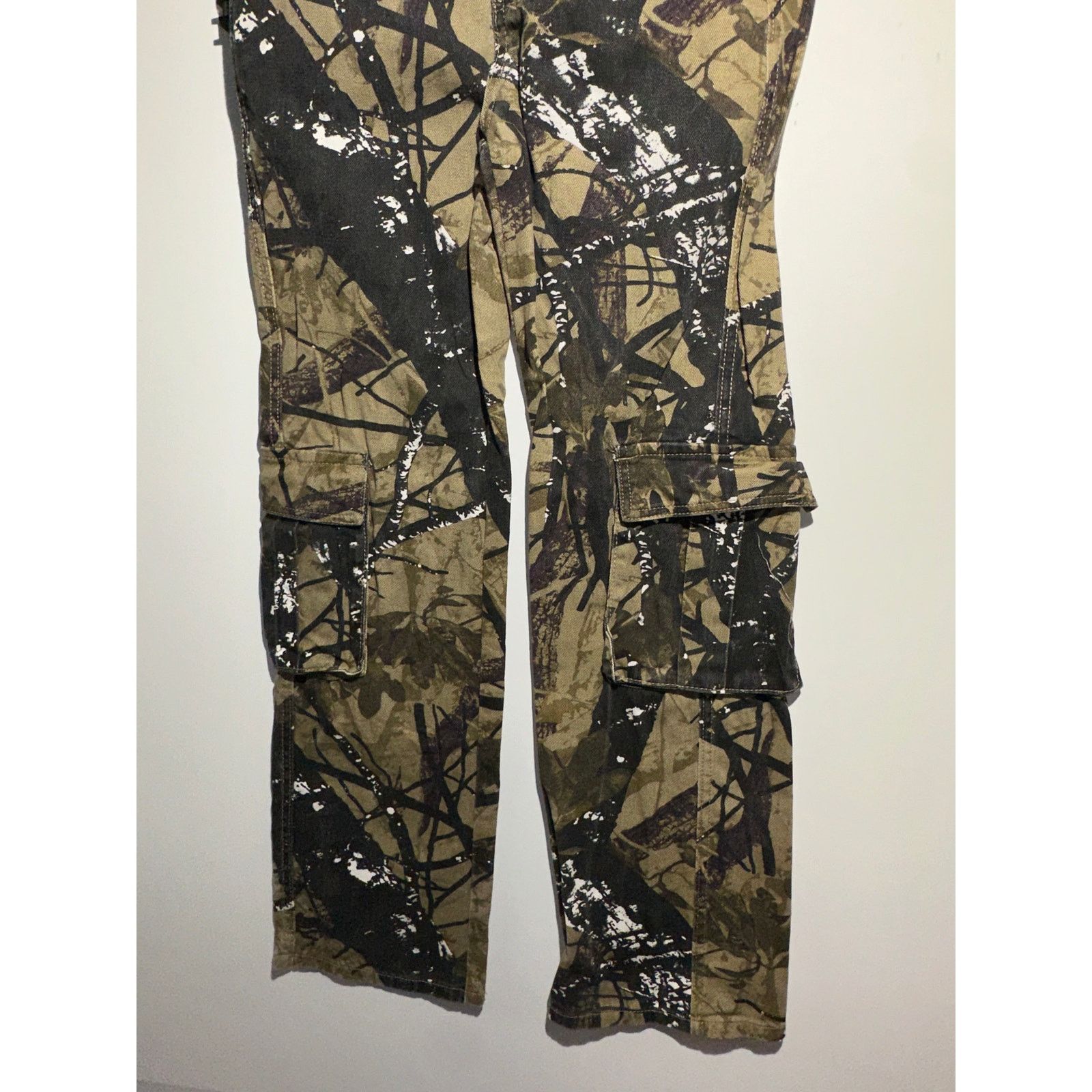 & Other Stories Camouflage Cargo Jeans No Size Tag 15” On The Waist Size US 28 / EU 44 - 6 Thumbnail